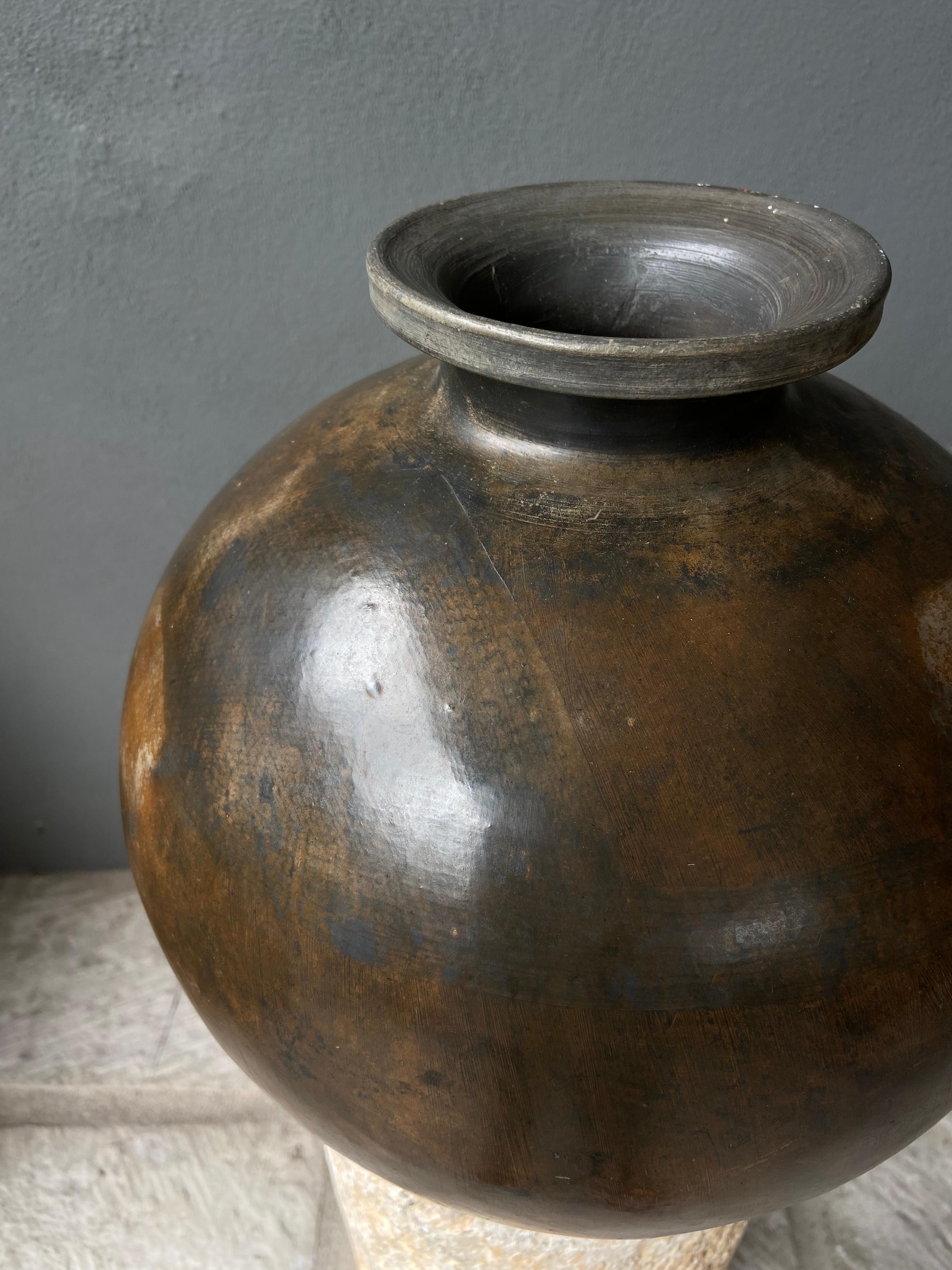 Pair of Black Clay Ceramic Mezcal Jars from Central Oaxaca, Mexico, circa 1950's 9