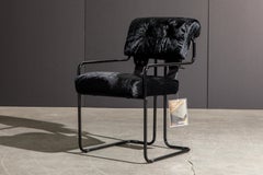 Paire de fauteuils "Tucroma" en cuir de vache noir par Guido Faleschini pour Mariani:: Nouveau