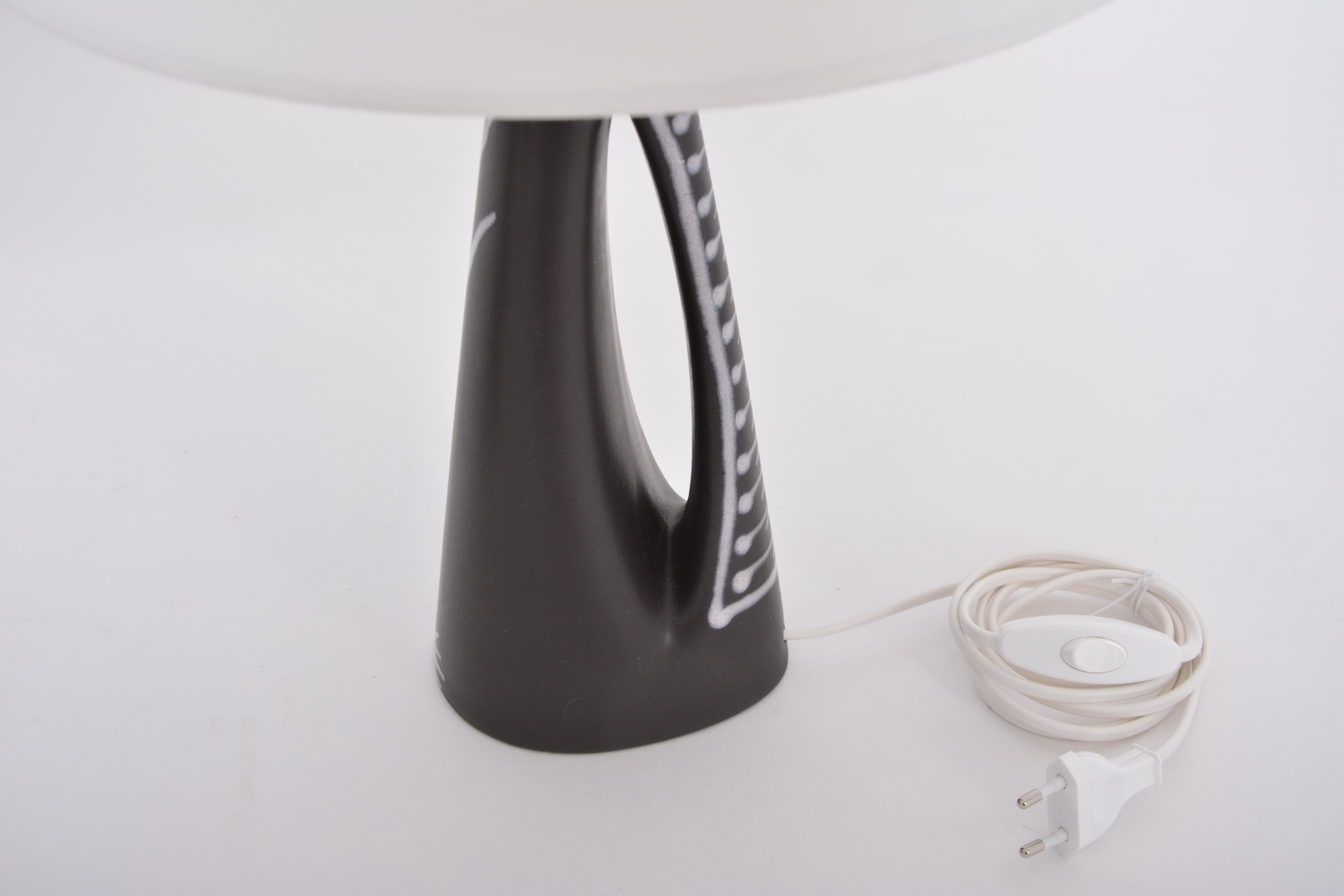 Pair of Black Danish Midcentury Ceramic Table Lamps by Holm Sorensen for Søholm In Good Condition For Sale In Berlin, DE