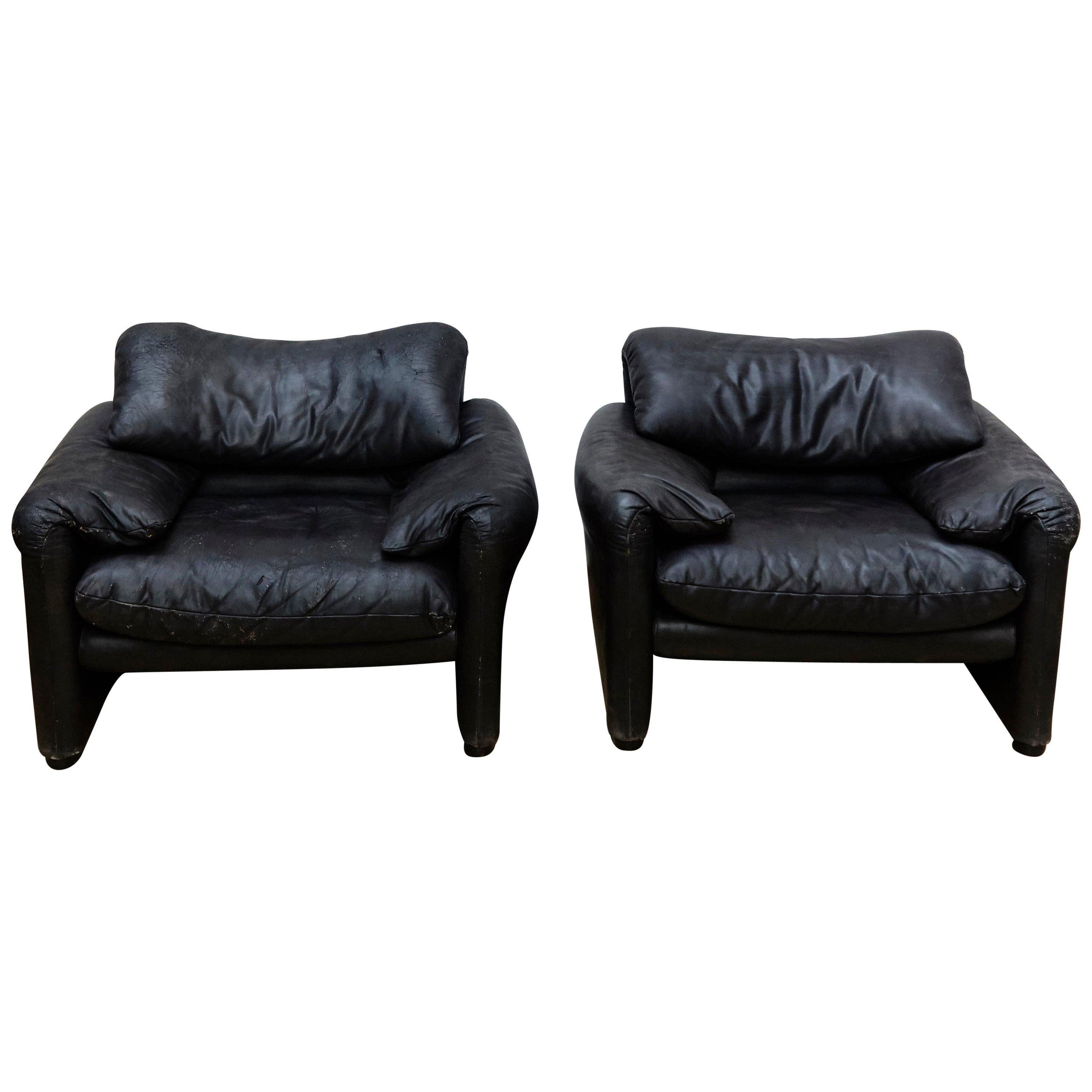 Pair of Black Easy Chairs Maralunga by Vico Magistretti by Cassina