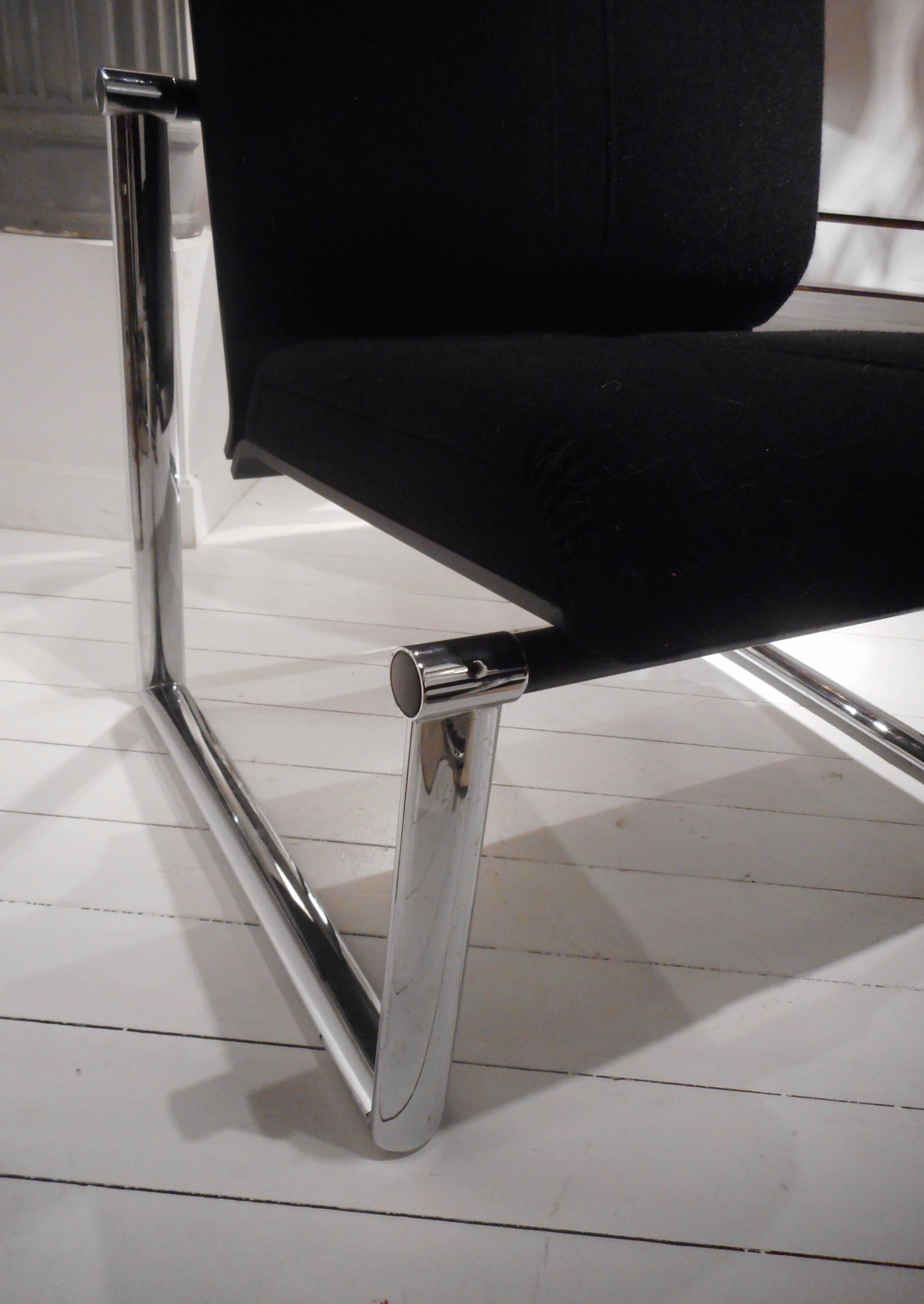 Pair of Black Fabric and Chromed Metal Visitors Chairs by P.Fancelli im Zustand „Hervorragend“ im Angebot in Brussels, BE