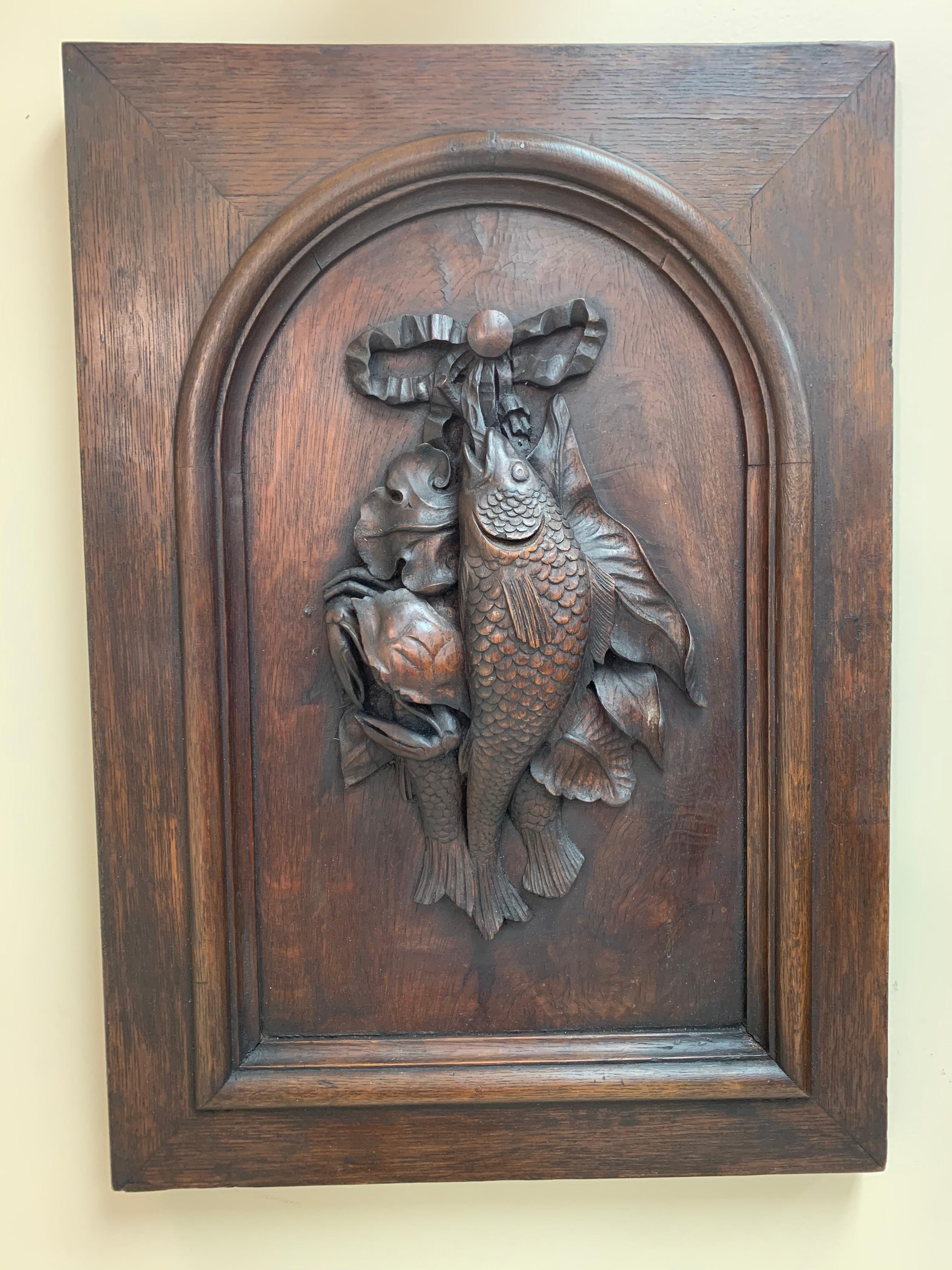19th Century Pair of Black Forest Style Wall Plaques Circa 1880 For Sale
