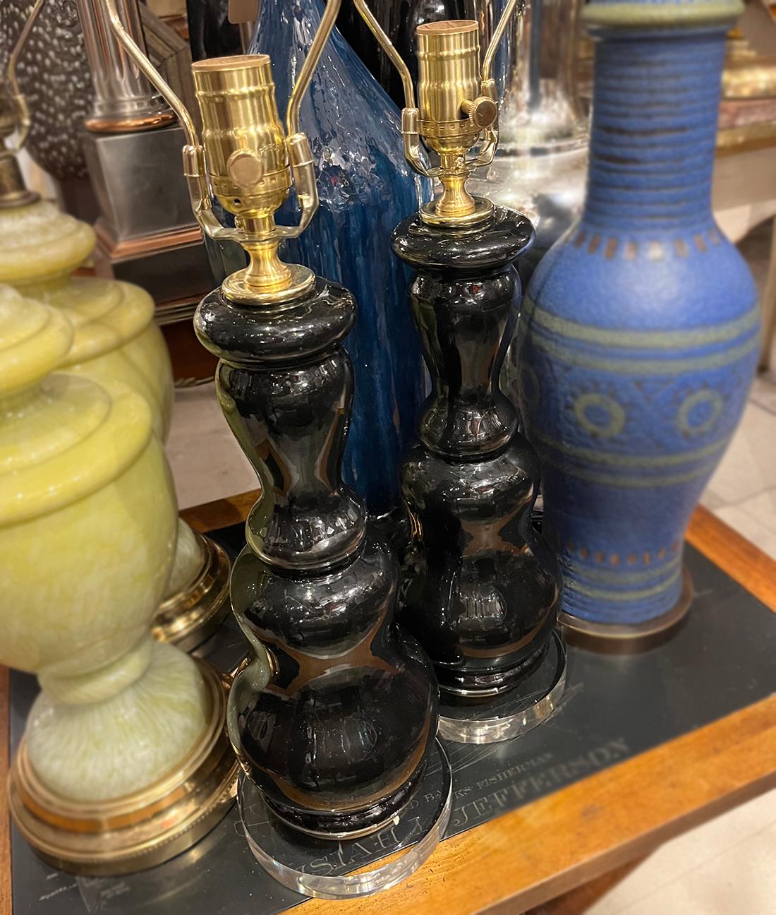 Paire de lampes de table en verre noir Bon état - En vente à New York, NY
