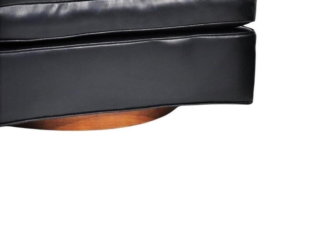 Mid-Century Modern Harvey Probber paire de fauteuils de salon pivotants en cuir noir en vente