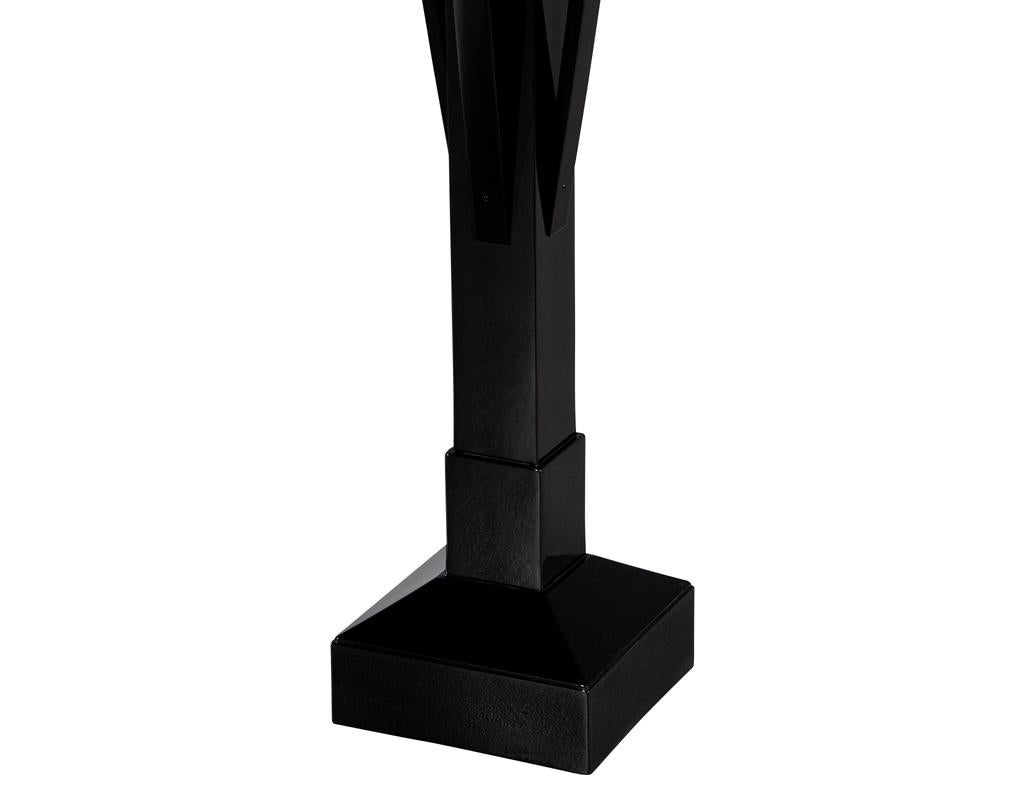 Mid-20th Century Pair of Black Lacquer Art Deco Pedestal Stands For Sale