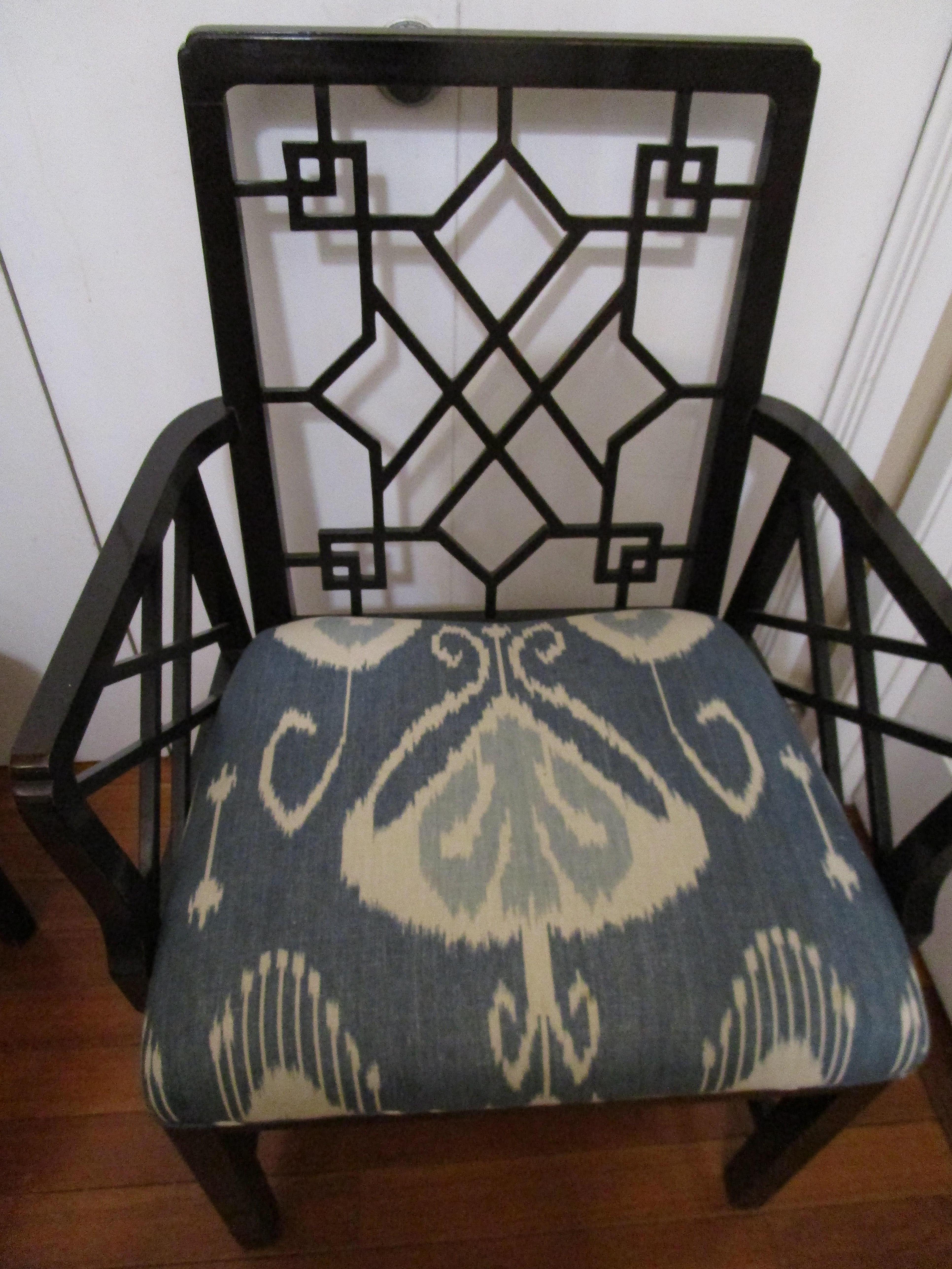 20th Century Pair of Black Lacquer Baker Stately Homes Chinese Chippendale Style Armchairs