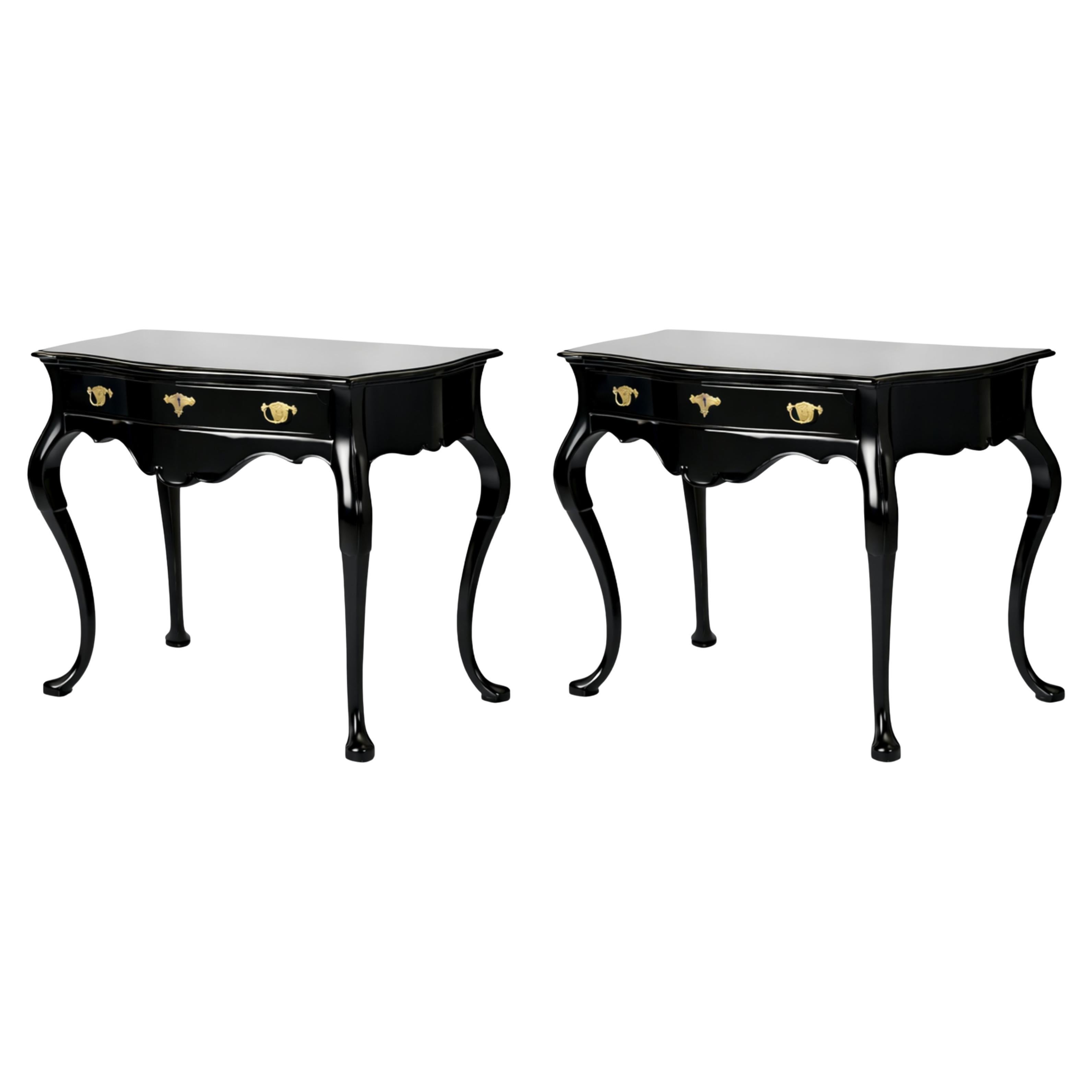 Paar schwarz lackierte Kommoden im Barockstil, 19. Jahrhundert