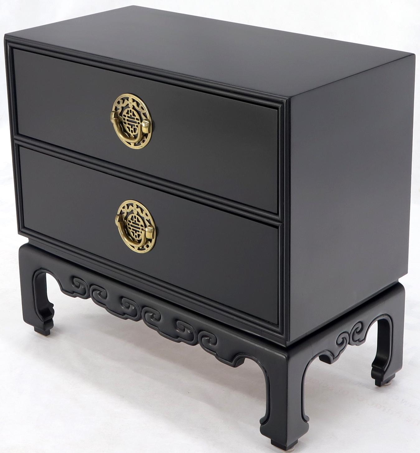 Mid-Century Modern Pair of Black Lacquer Brass Hardware Two Doors Oriental End Tables or Nightstand