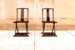 Paire de chaises pliantes en laque noire