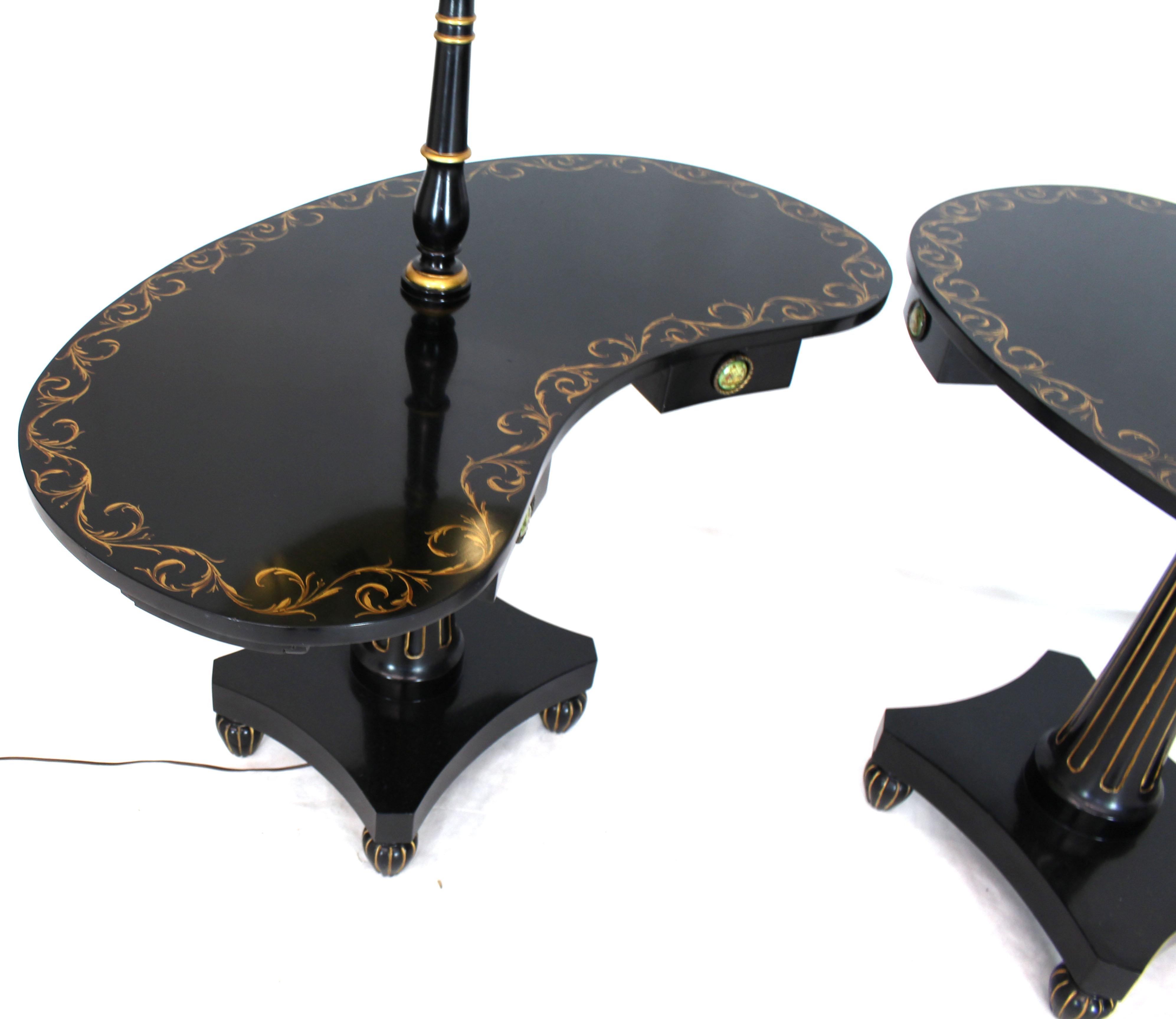 American Pair of Black Lacquer Gold Decorated Kidney Shape Deco Floor Lamps Side Tables For Sale