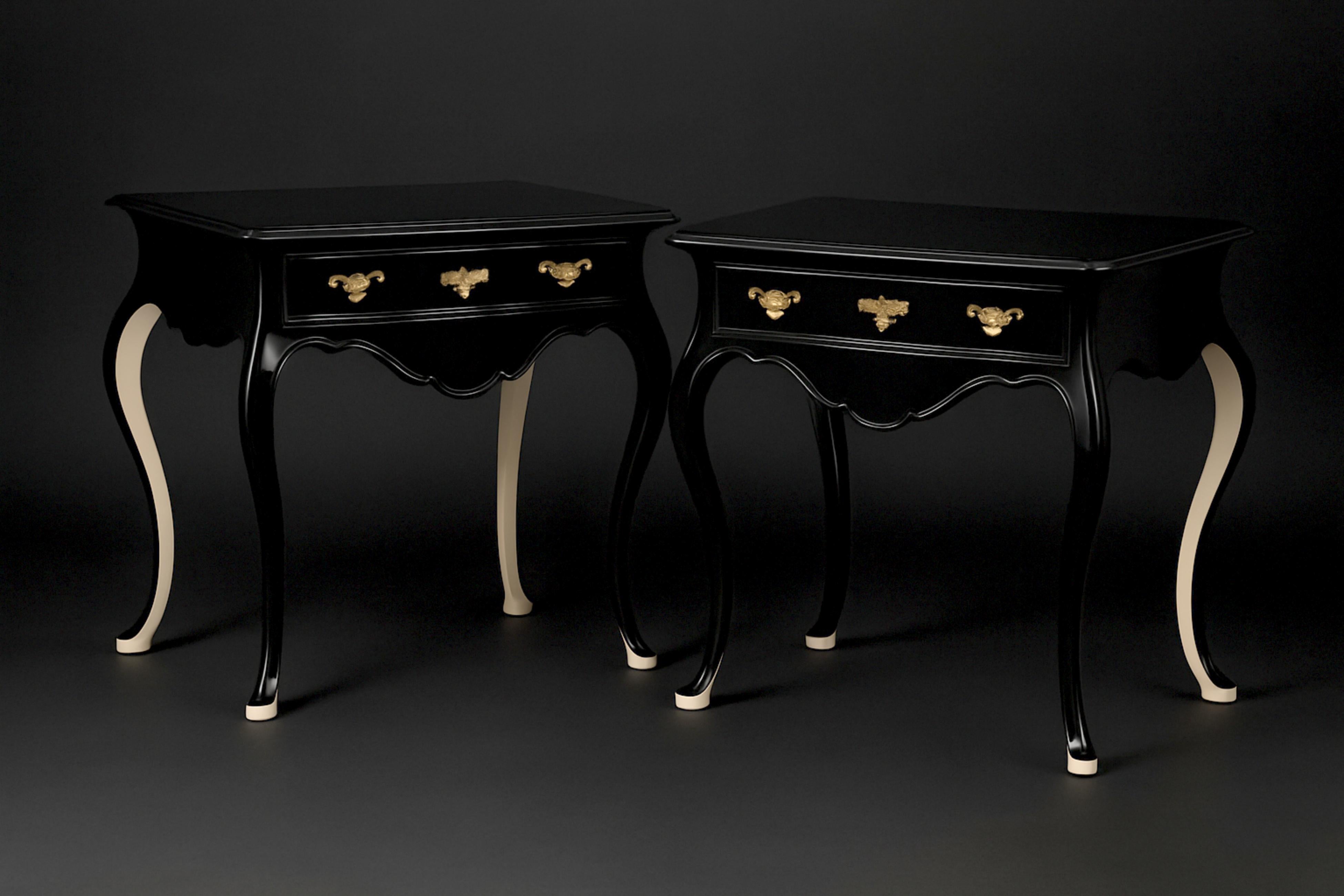 Laiton Pair of Black Lacquer Off White Baroque Commode, 19th Century en vente