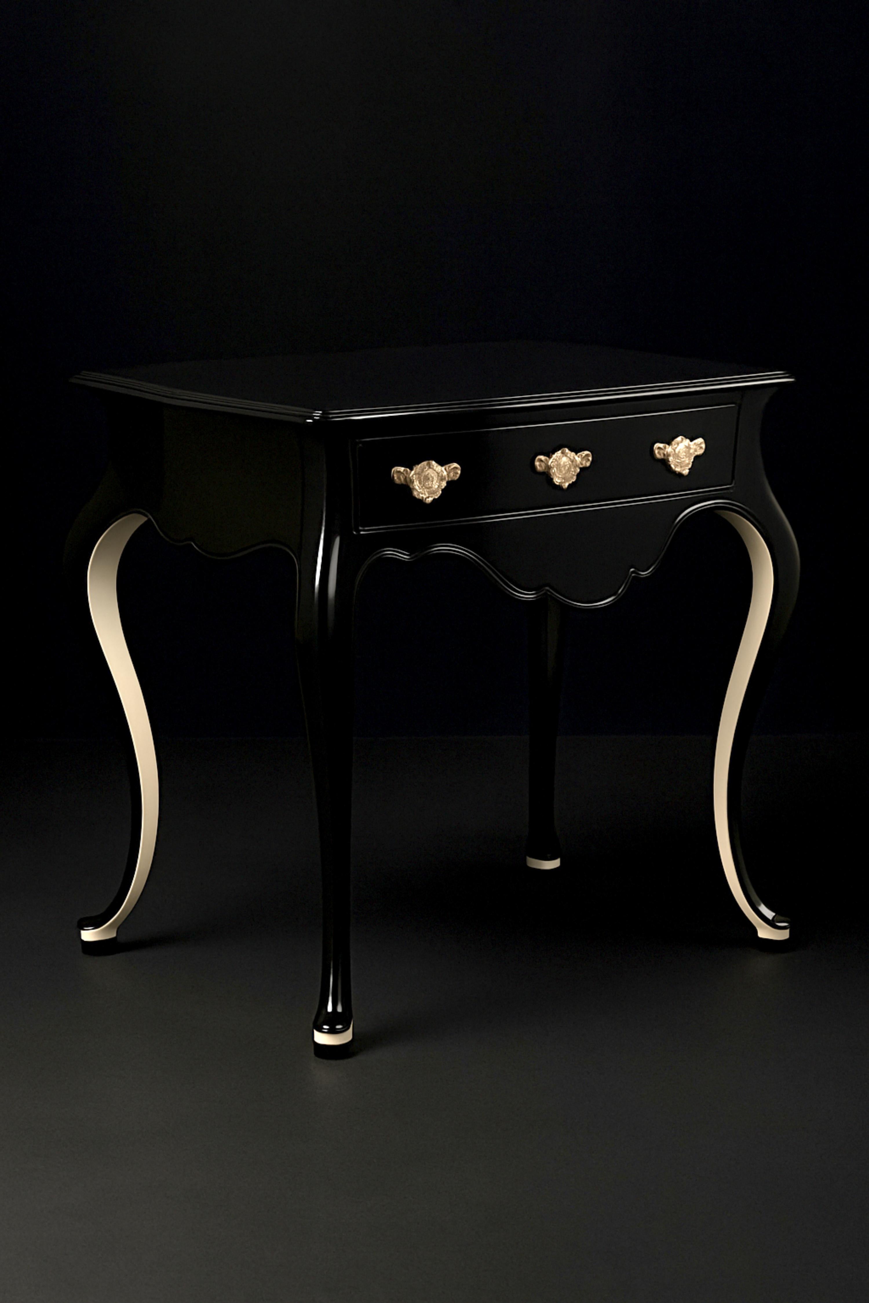 Pair of Black Lacquer Off White Baroque Commode, 19th Century en vente 1
