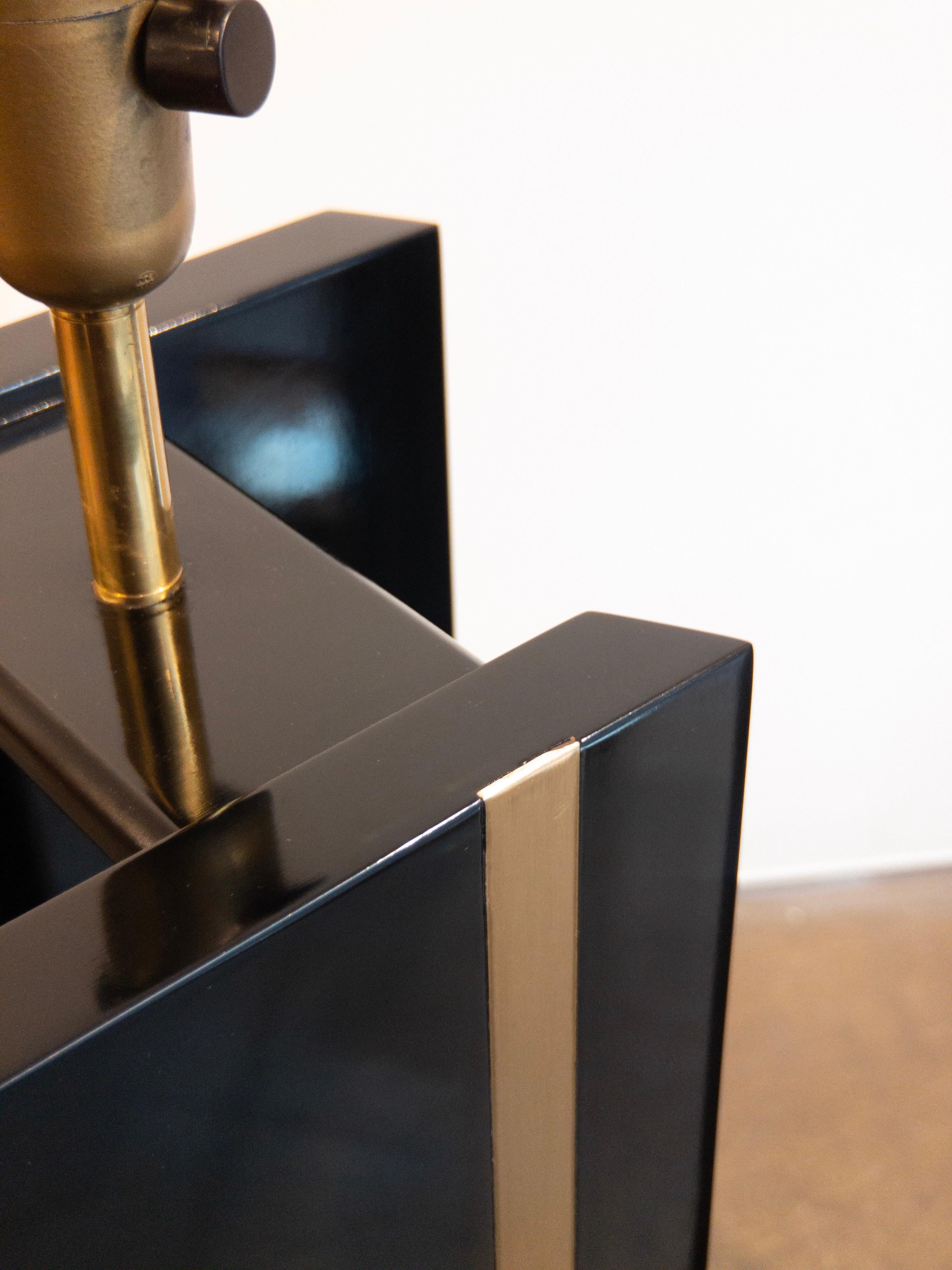 Pair of Black Lacquered Brass Art Deco Table Lamps from France, 1940s In Good Condition For Sale In Vienna, AT