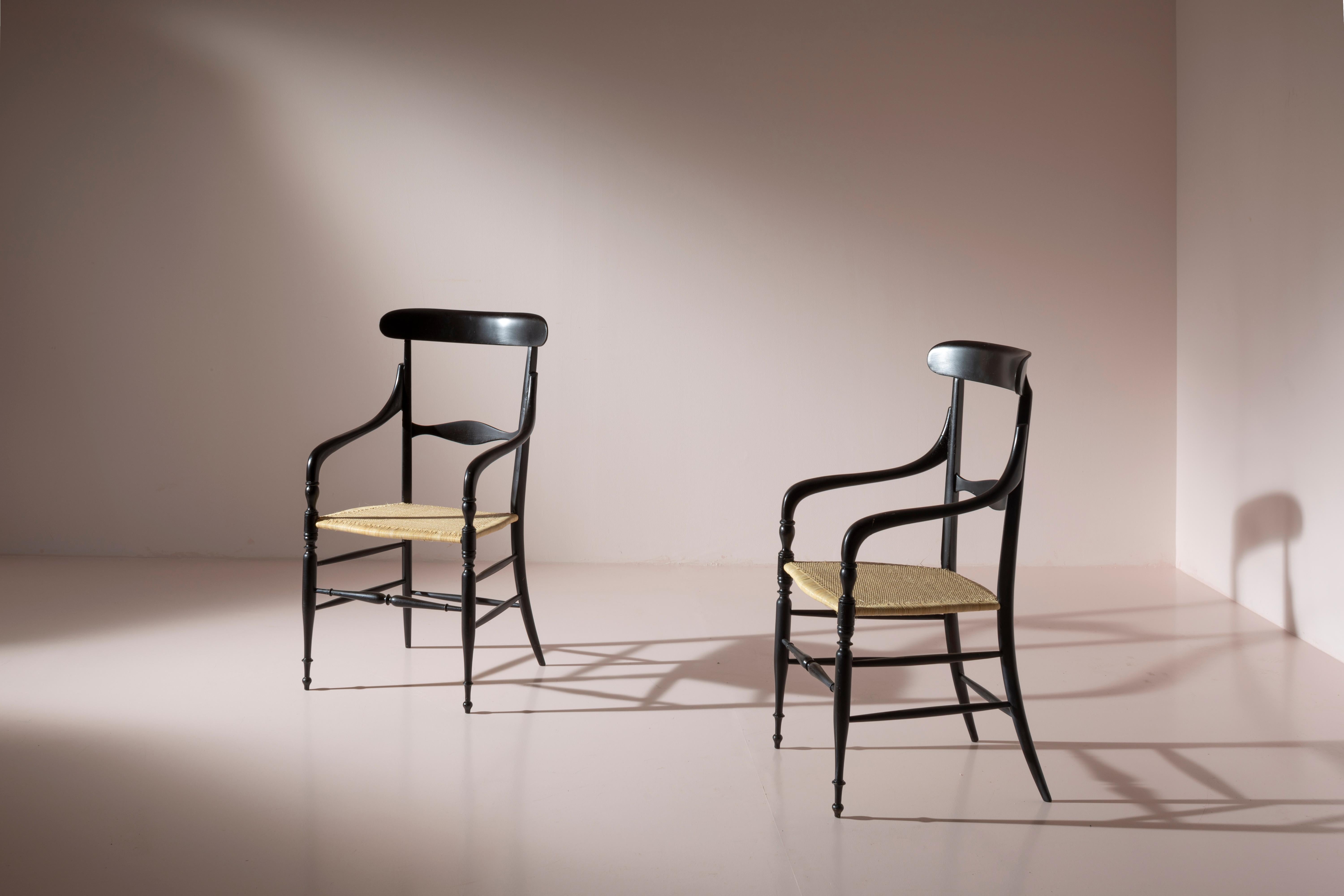 Paire de fauteuils Campanino laqués noirs, Enzo Rotella, Chiavari, Italie années 1950 en vente 3