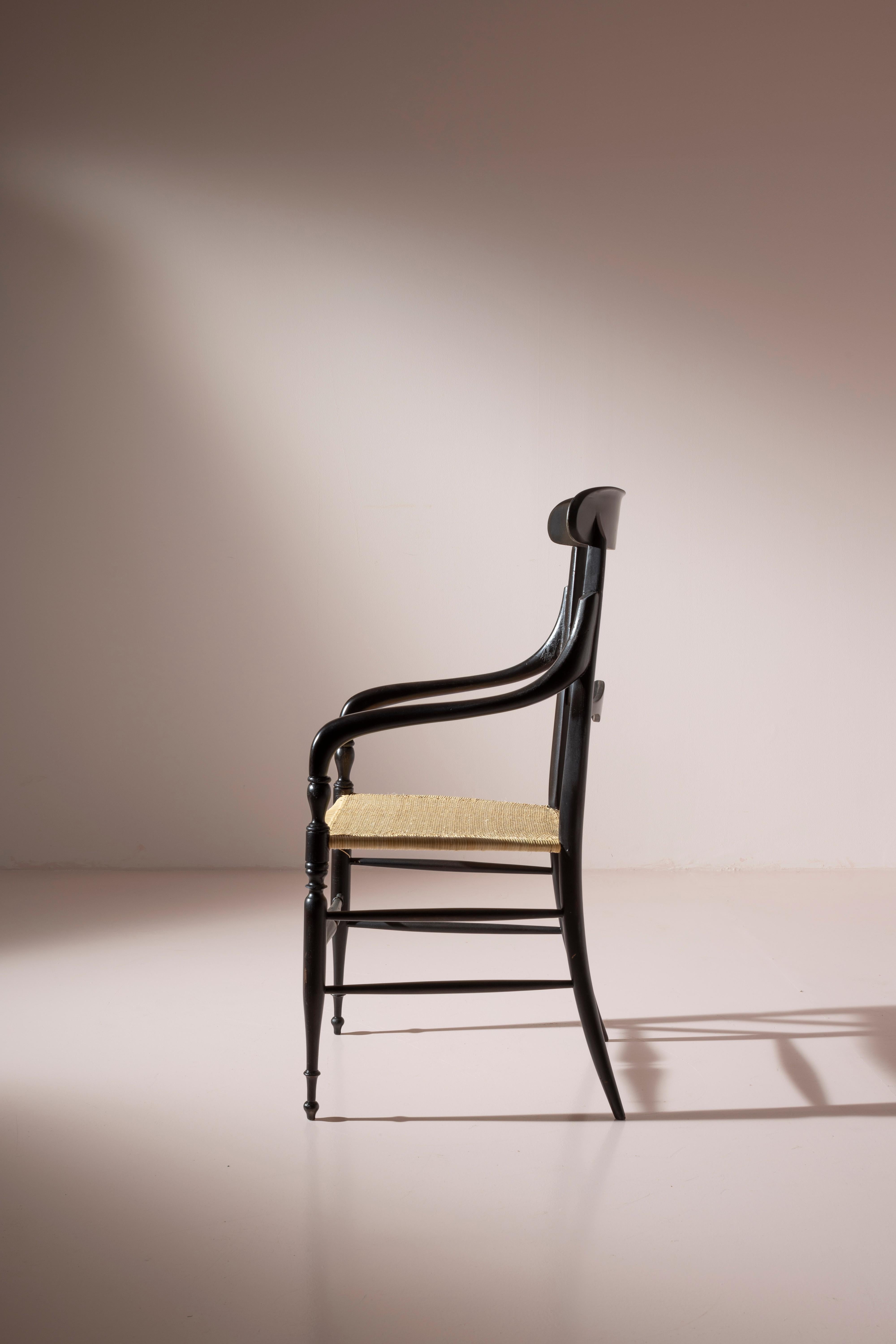 Hêtre Paire de fauteuils Campanino laqués noirs, Enzo Rotella, Chiavari, Italie années 1950 en vente