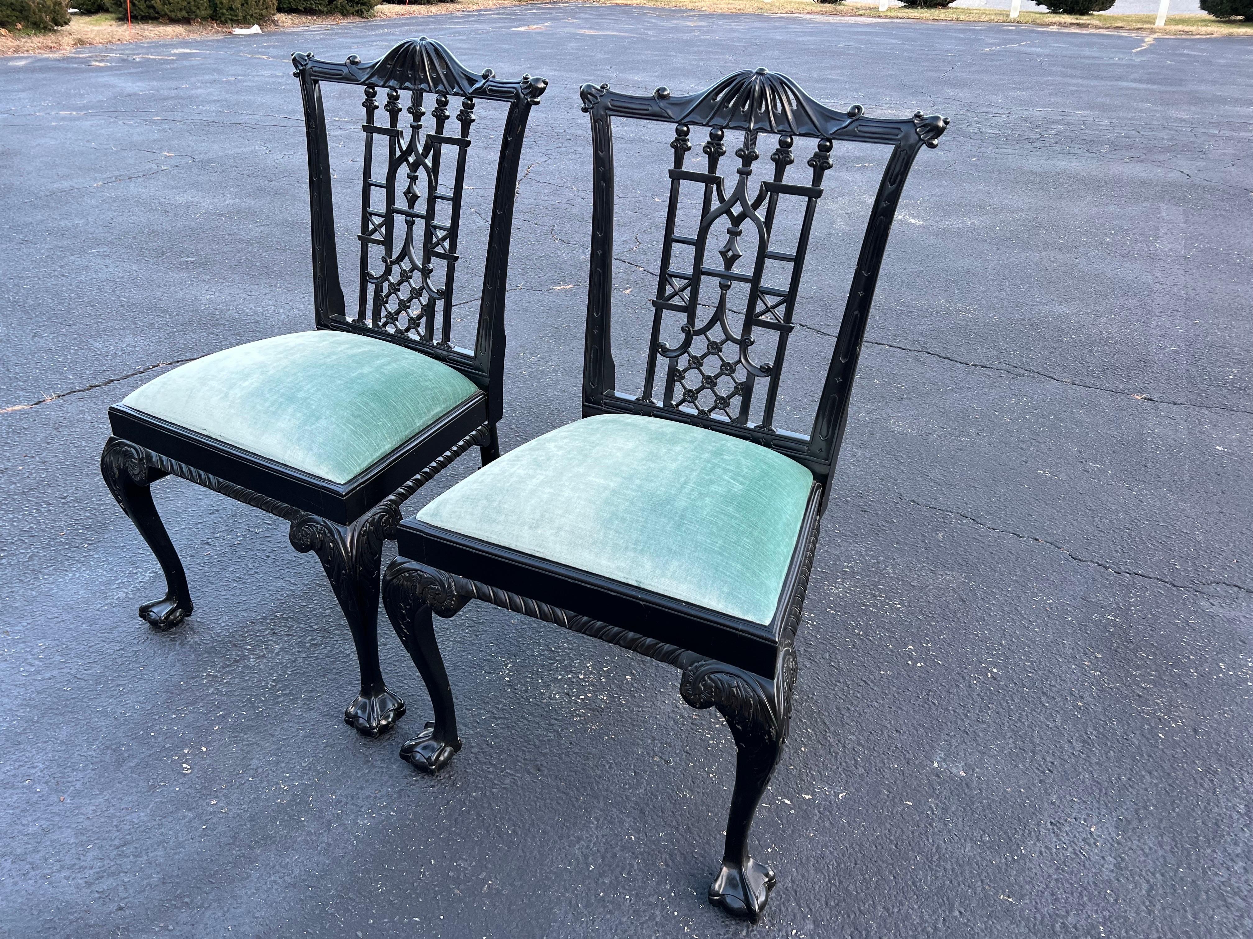 Paire de chaises chinoiseries laquées noires  en vente 8