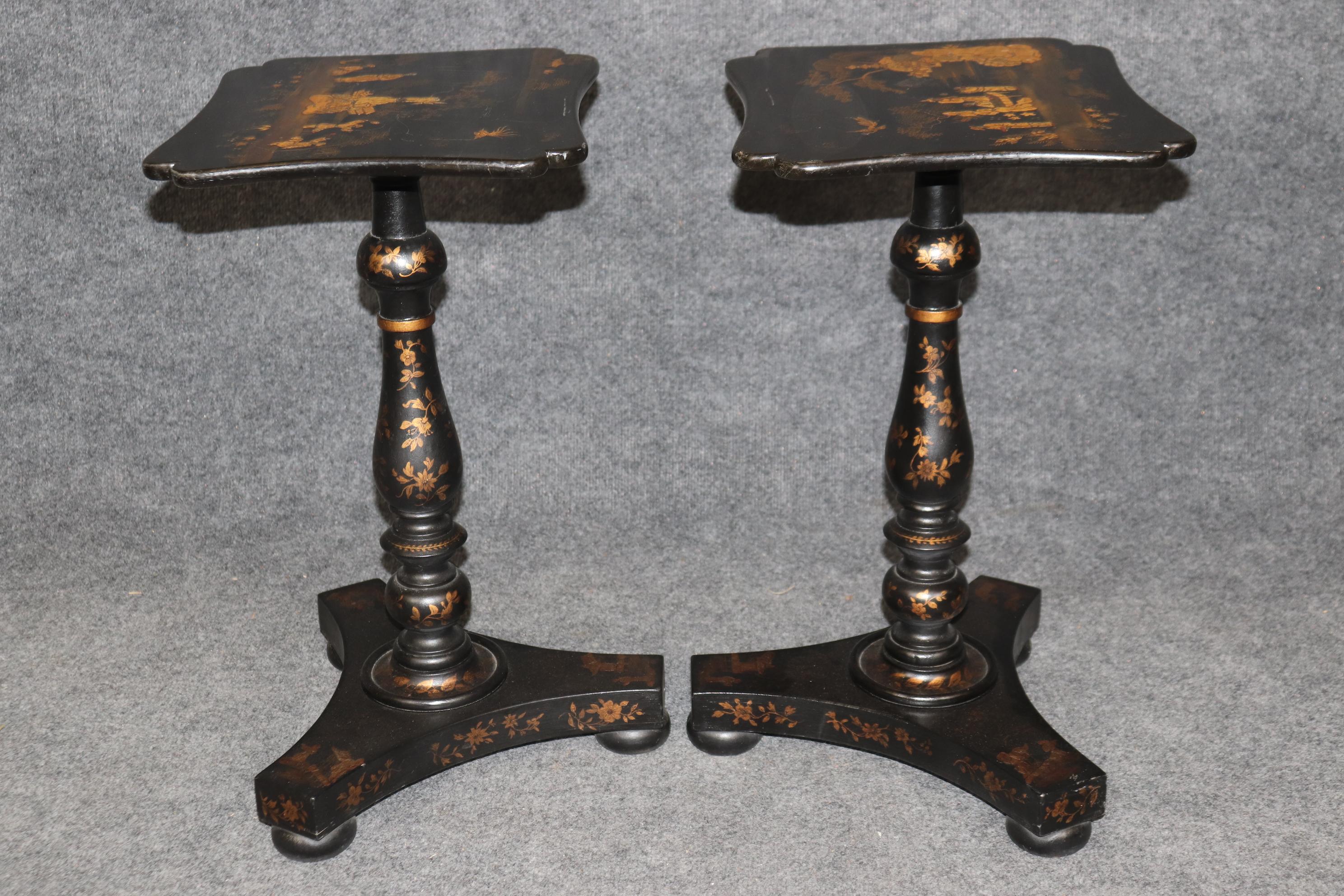 Paire de tables d'appoint chinoiseries anglaises de style George III laquées noires 4