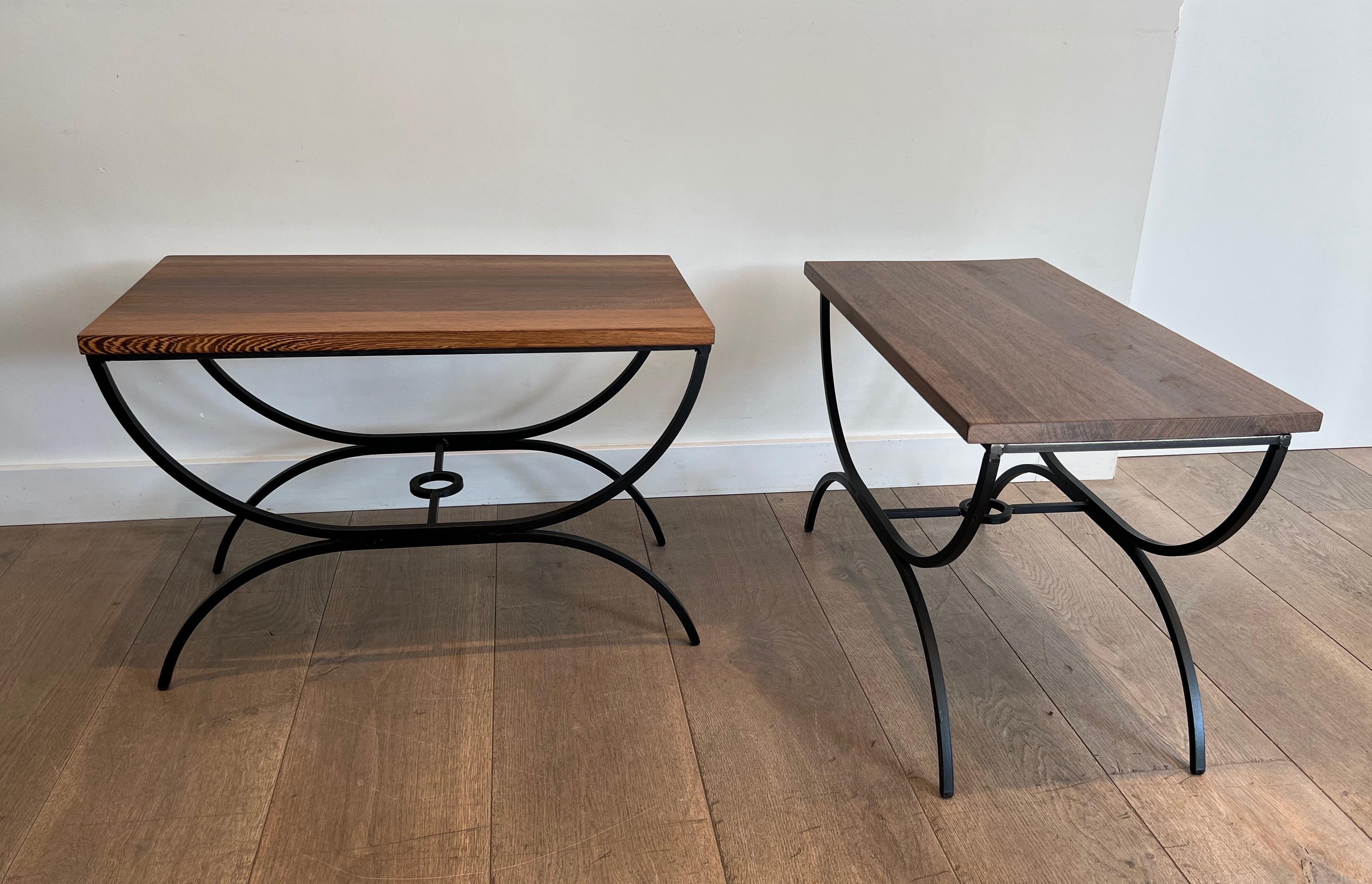 Mid-Century Modern Pair of Black Lacquered Metal and Exotic Wood Side Tables For Sale