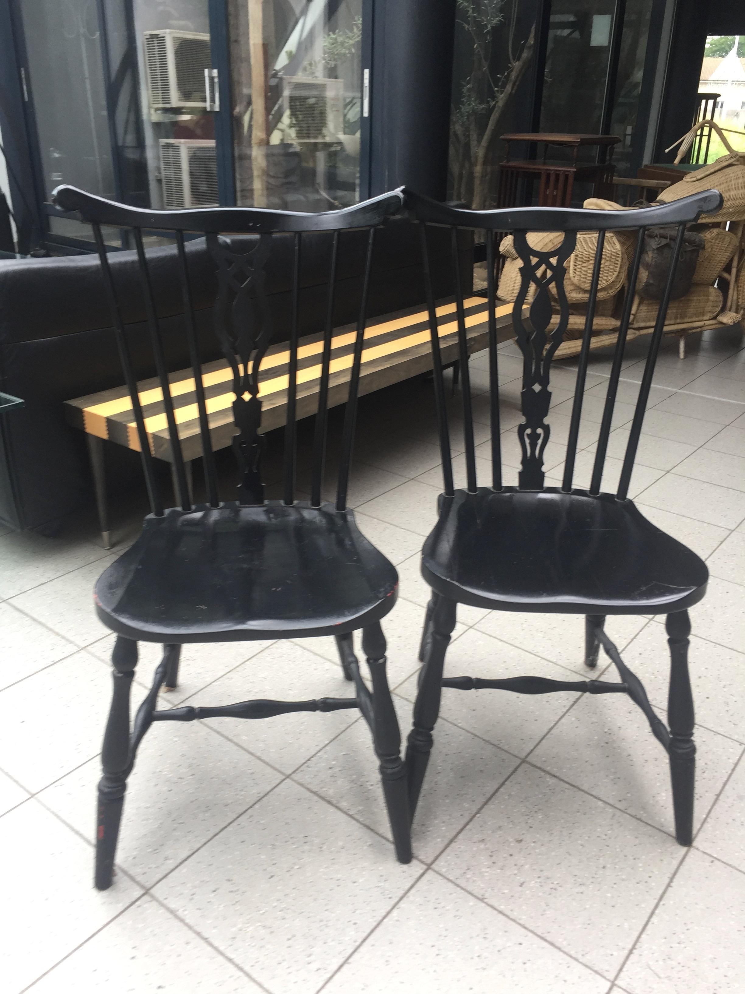 Mid-Century Modern Pair of Black Lacquered Wood Chairs from Gemla Diö, 1950s For Sale