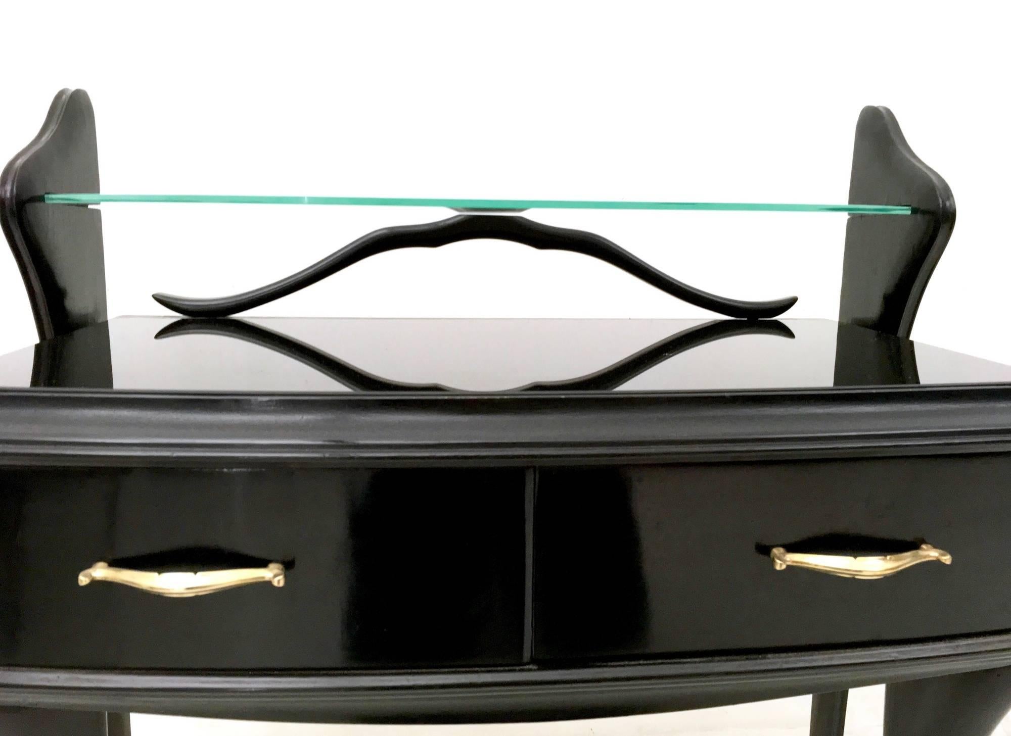 Pair of Vintage Black Lacquered Wood Nightstands with Glass Tops, Italy 1