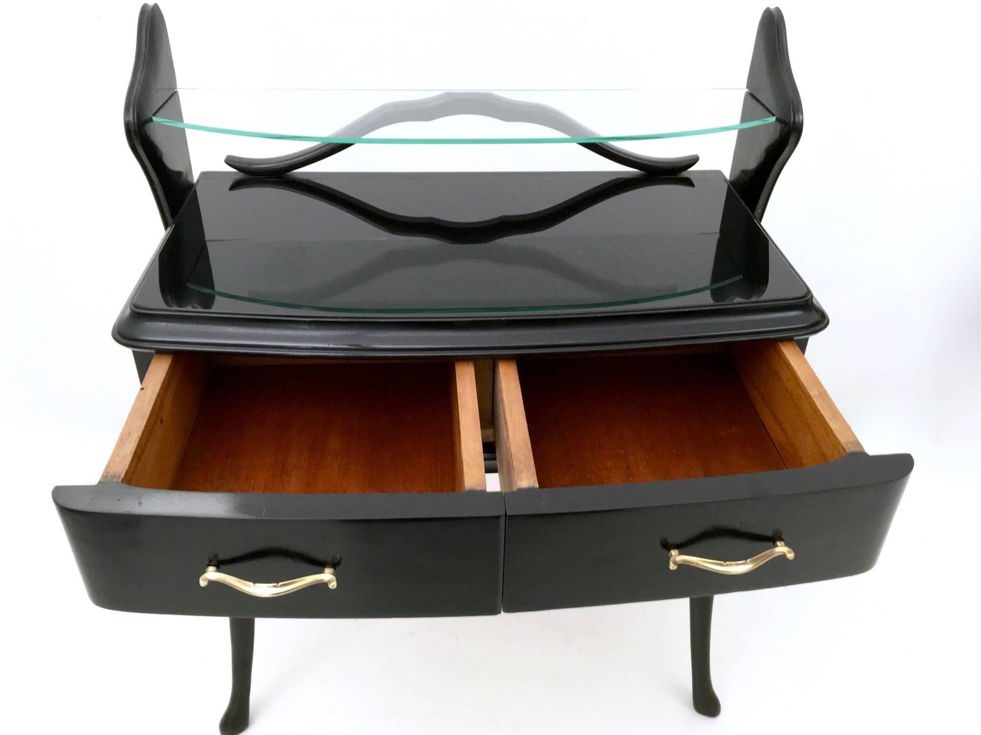 Pair of Vintage Black Lacquered Wood Nightstands with Glass Tops, Italy 2