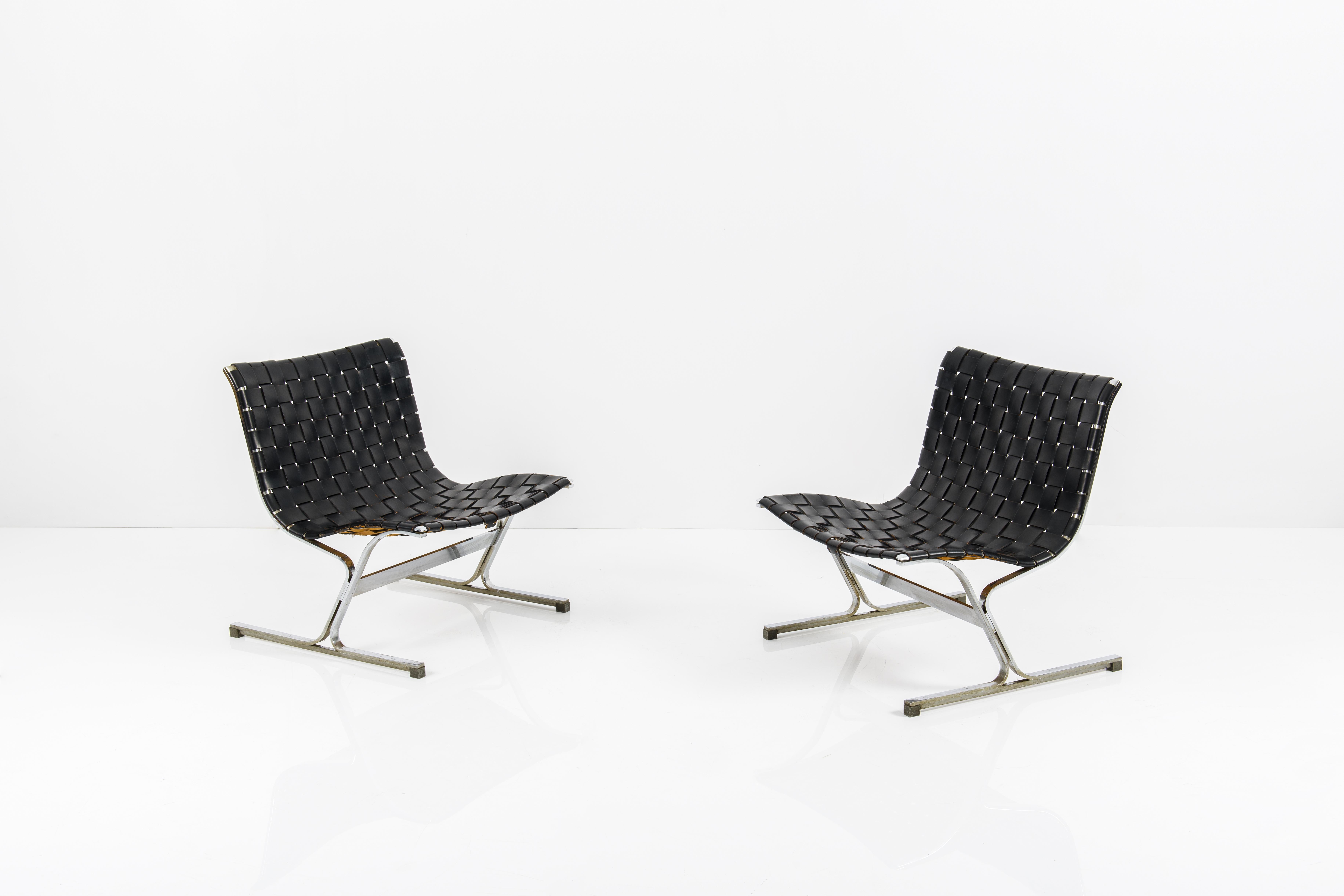 Pair of Luar lounge chairs designed by Ross Littel and manufactured by ICF De Padova, Italy, 1965.
Black stripes and chrome-plated solid metal frames
Great vintage condition and leather patina.
Excellent quality.