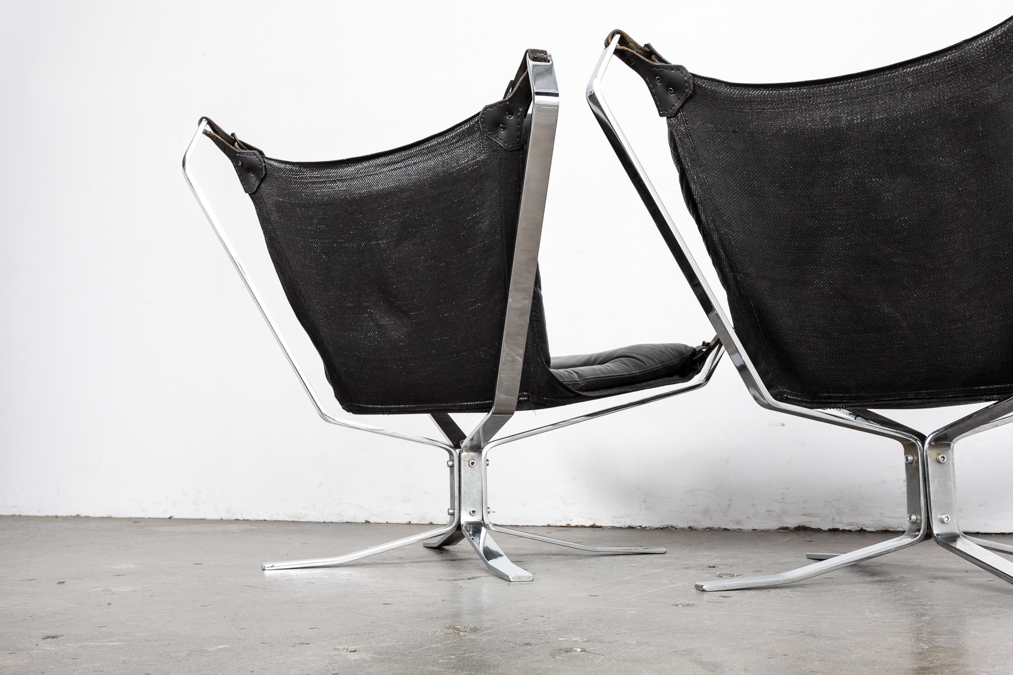 Mid-20th Century Pair of Black Leather and Chrome Flat Bar 'Falcon' Style Chairs, Denmark, 1960s.