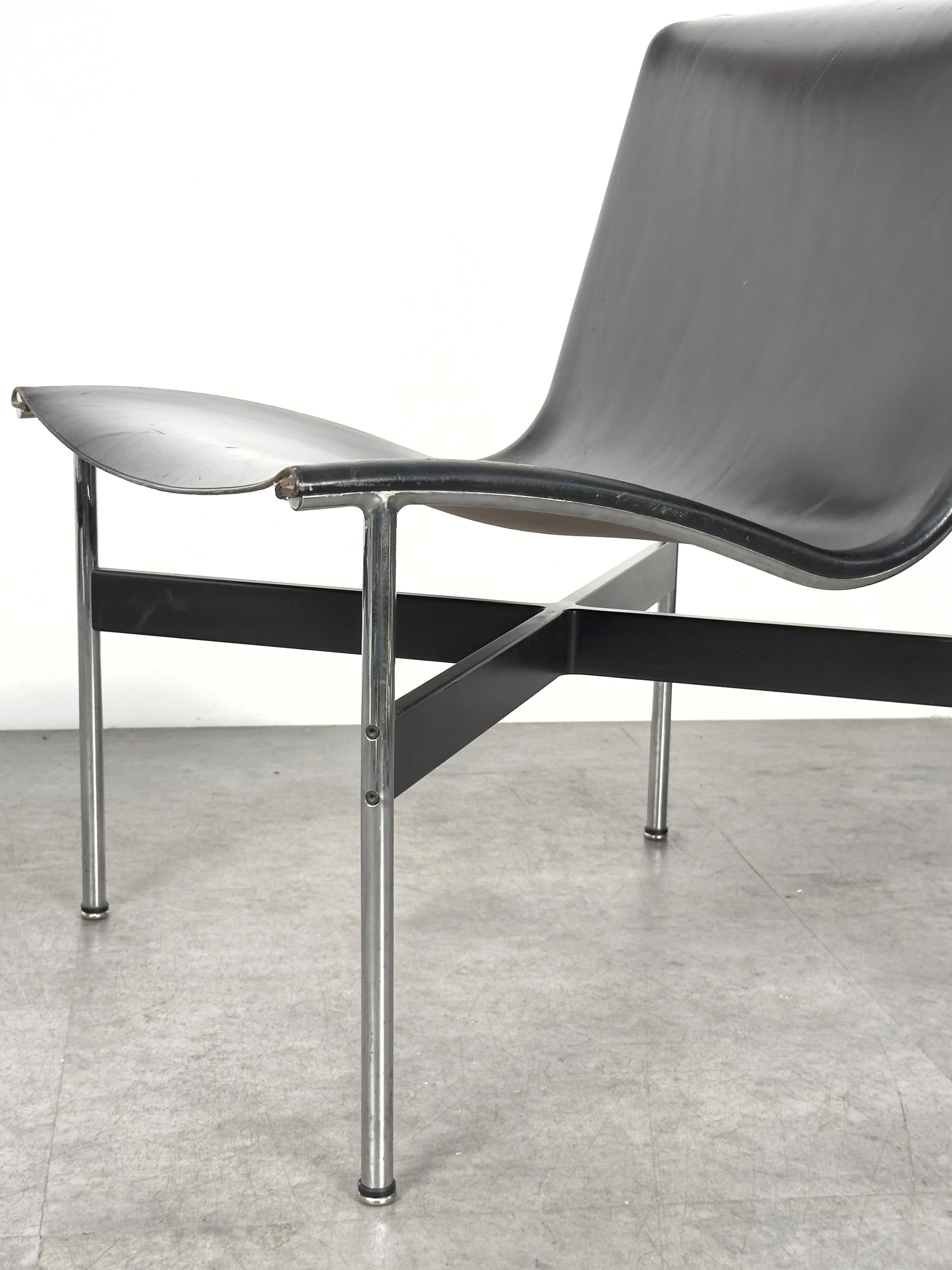 Pair of Black Leather and Chromed Steel New York Sling Lounge Chairs by Laverne For Sale 3