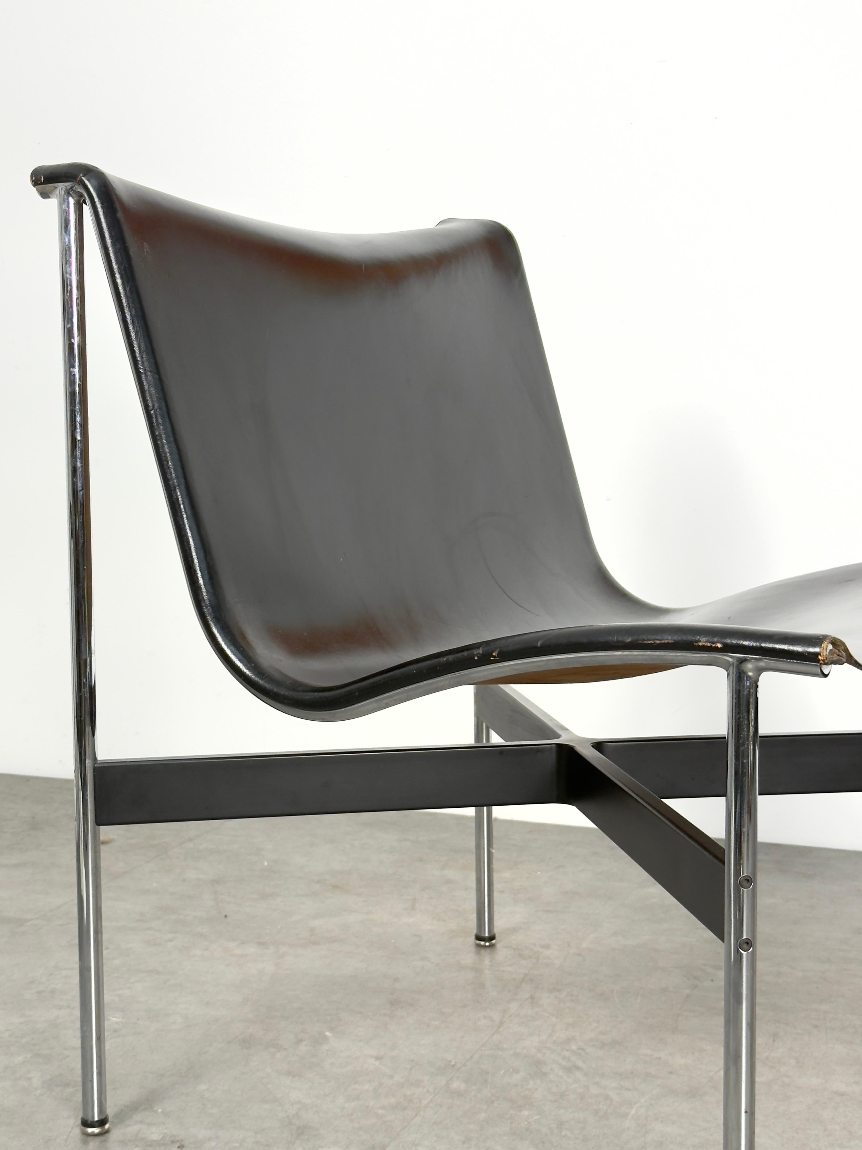 Pair of Black Leather and Chromed Steel New York Sling Lounge Chairs by Laverne For Sale 2