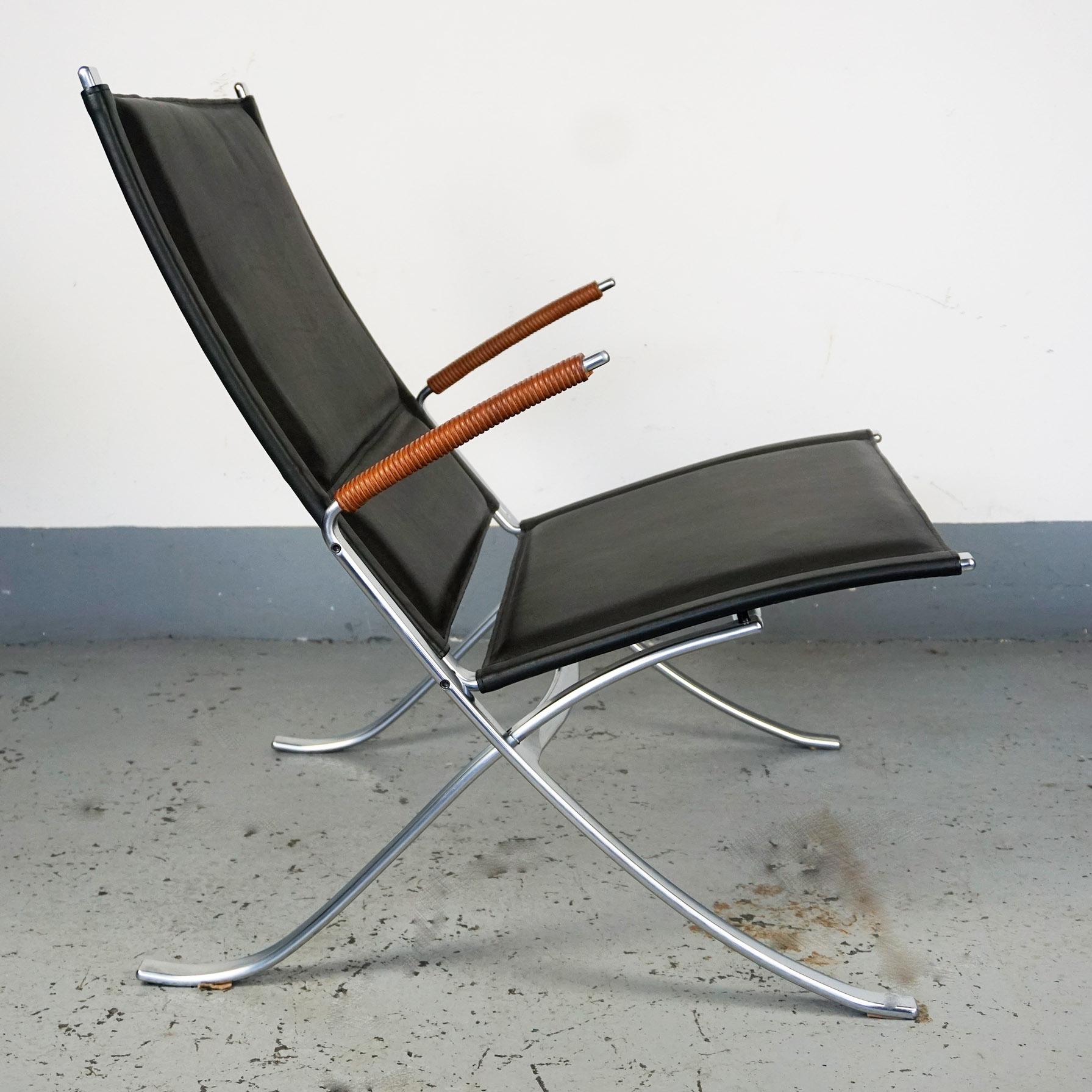 Pair of Black Leather and Steel Lounge Chairs by Fabricius & Kastholm In Excellent Condition In Vienna, AT