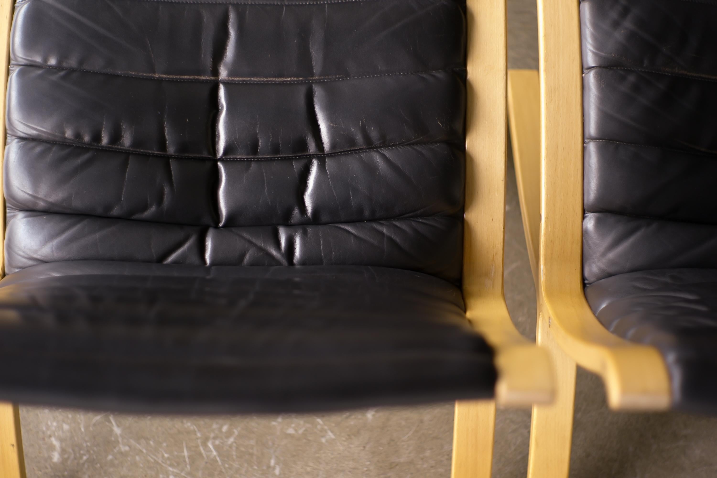 Pair of Black Leather Ax Chairs by Peter Hvidt & Orla Mølgaard Nielsen im Zustand „Gut“ in Dronten, NL