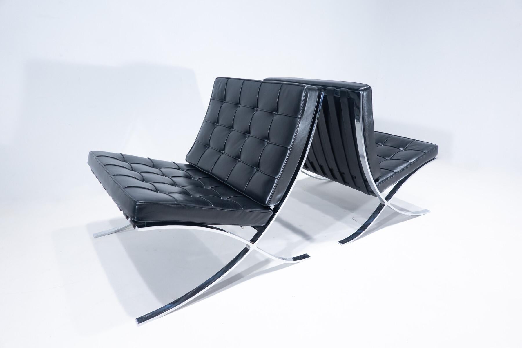 Paire de chaises Barcelona en cuir noir par Mies Van Der Rohe pour Knoll, années 1960 en vente 2