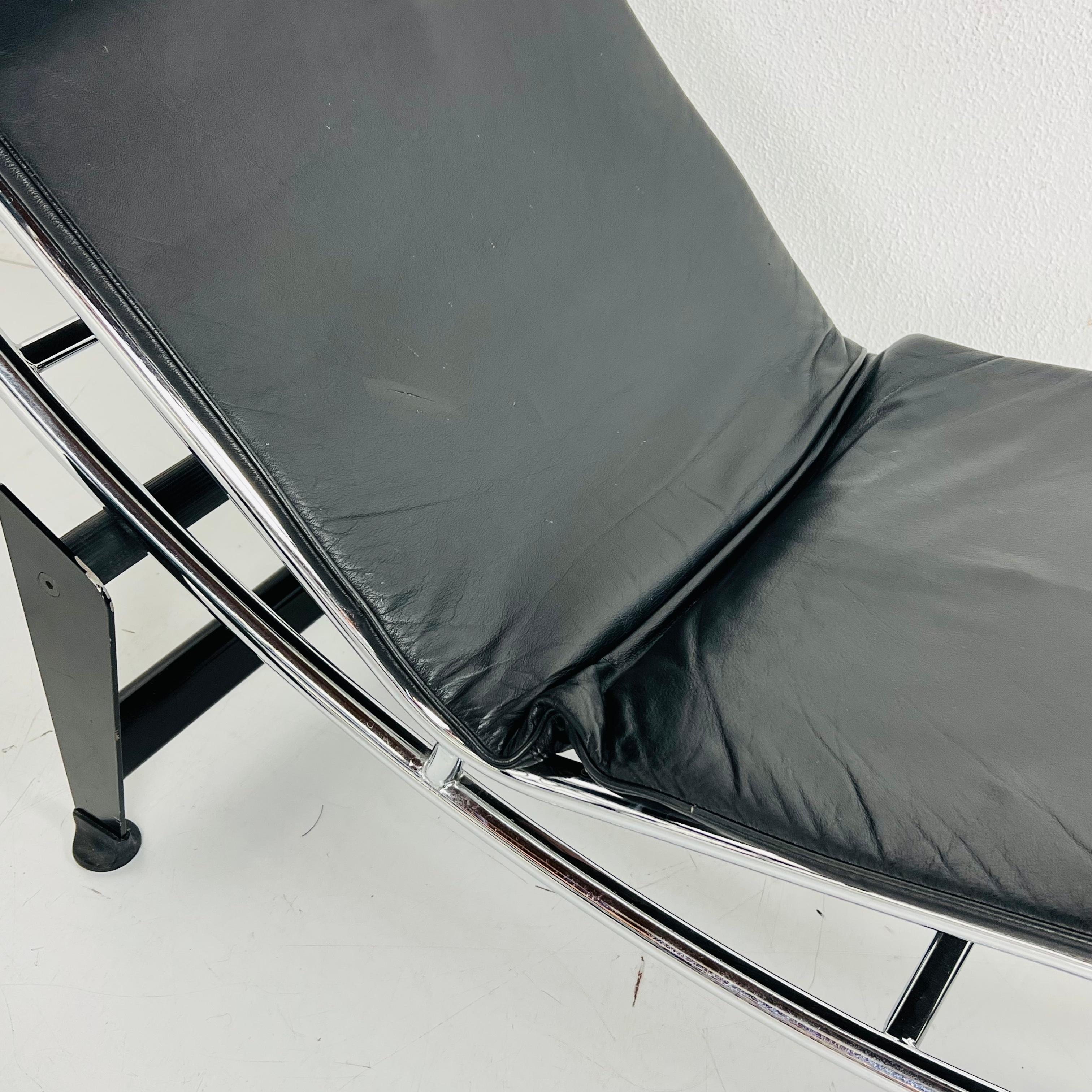 Black Leather & Chrome Lounge in the Manner of Le Corbusier For Sale 4