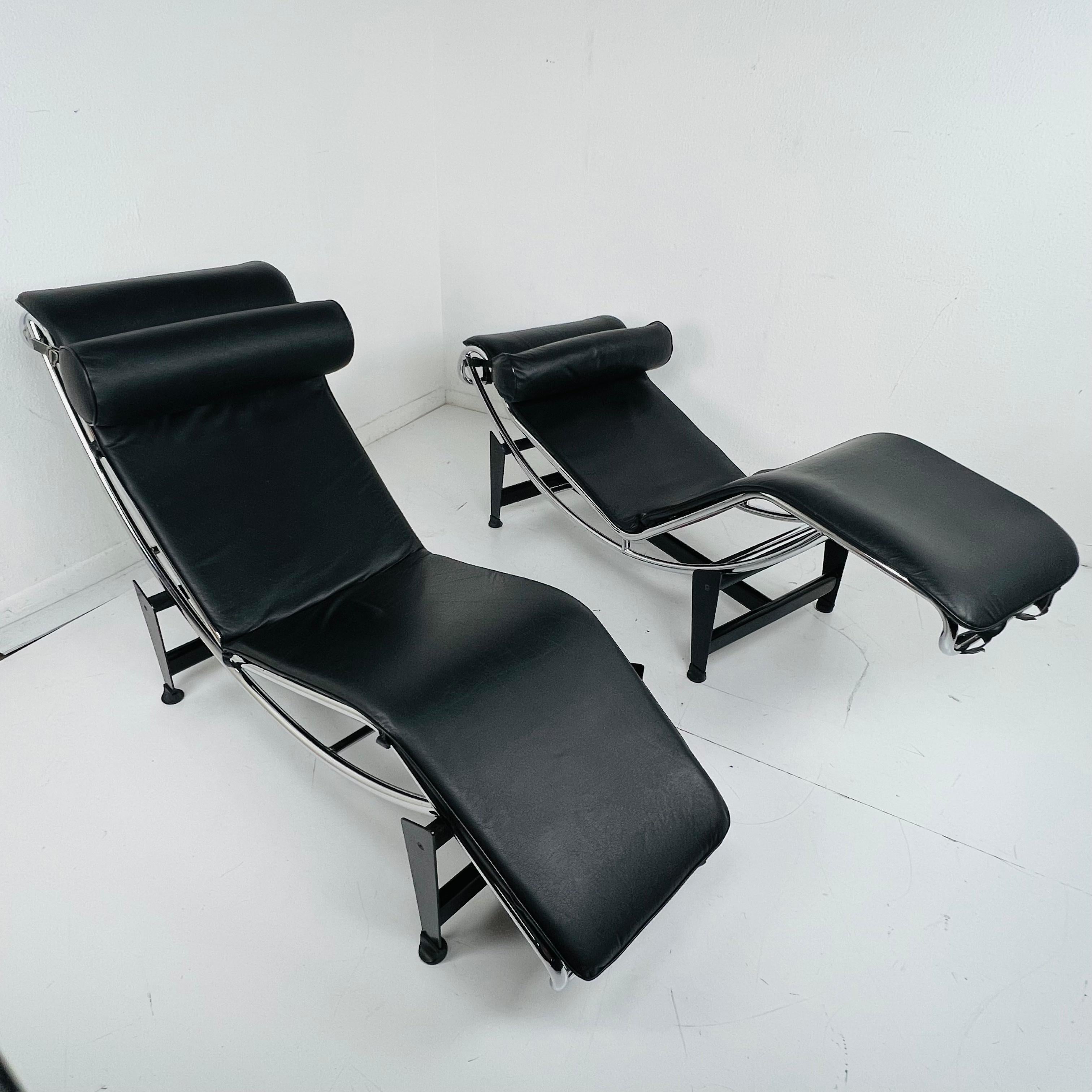 Gorgeous Le Corbusier LC4 style leather chaise lounge. Upholstered in soft black leather with foam interior. Lounge is in two-parts, lifting free of the chromed tubular steel base, allowing for infinite number of seating positions, as the moveable