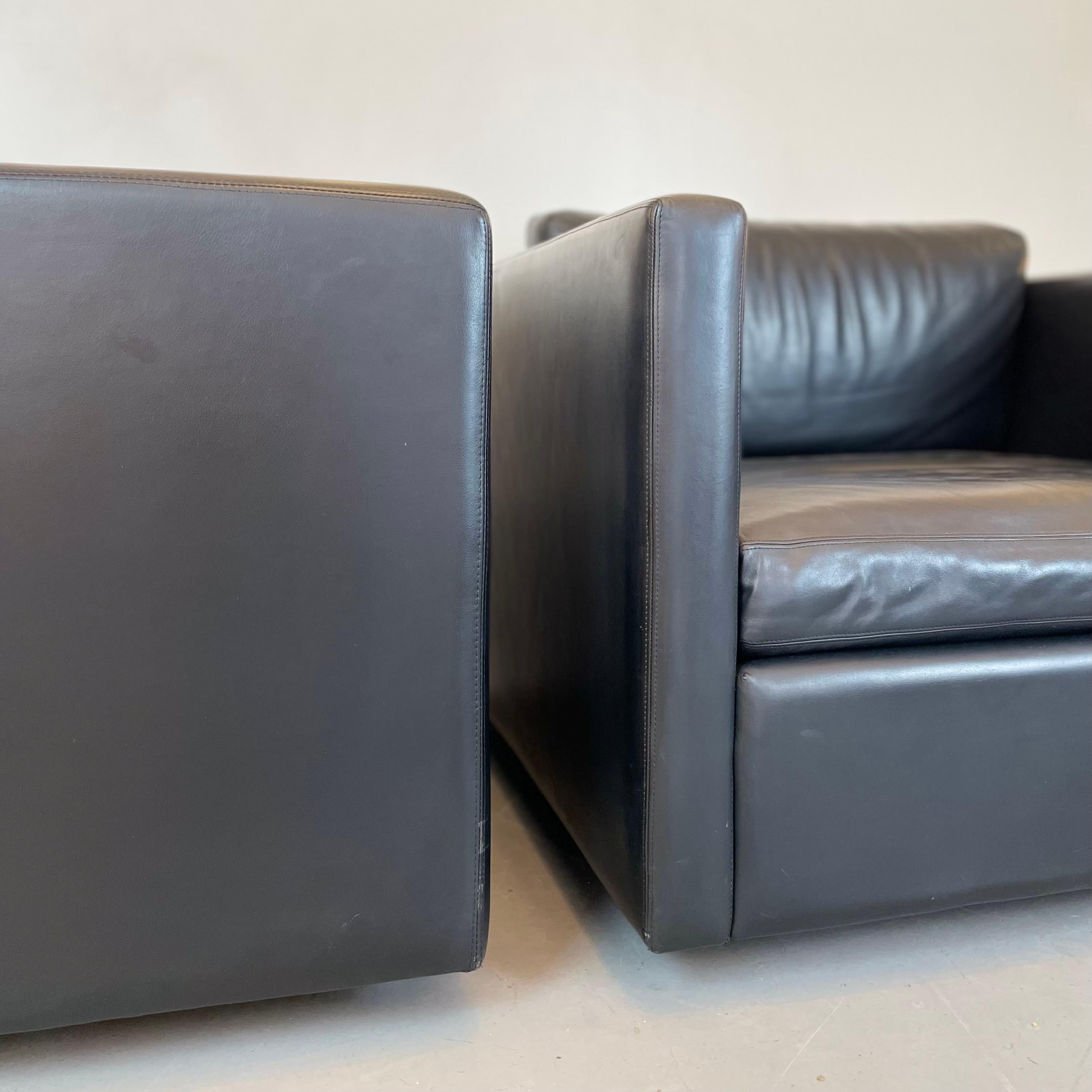 Pair of Black Leather Club-Chairs by Charles Pfister for Knoll, 1980s Bon état - En vente à Brussel, BE