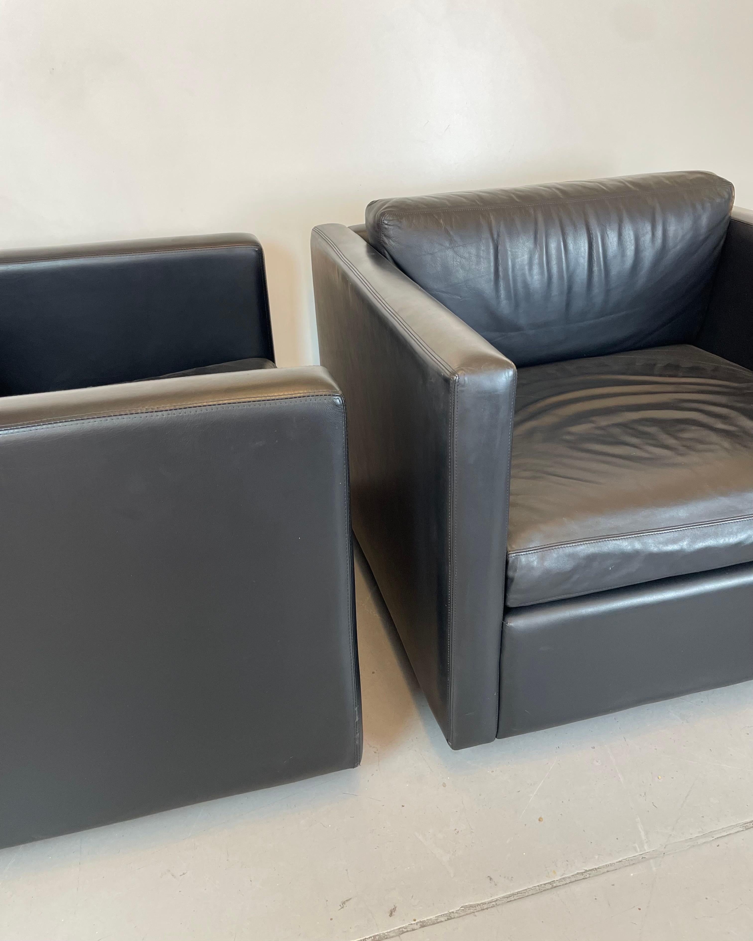 Fin du 20e siècle Pair of Black Leather Club-Chairs by Charles Pfister for Knoll, 1980s en vente