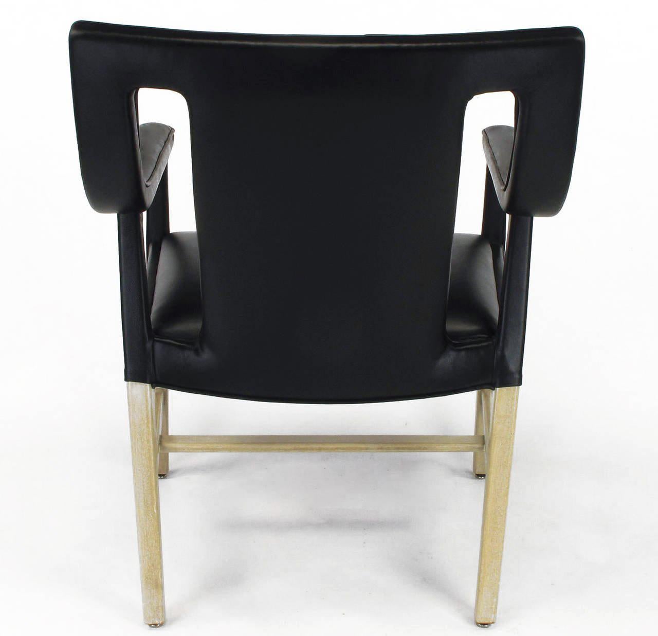 Mid-20th Century Pair of Black Leather Ejner Larsen and Aksel Bender Madsen Lounge Chair LP48