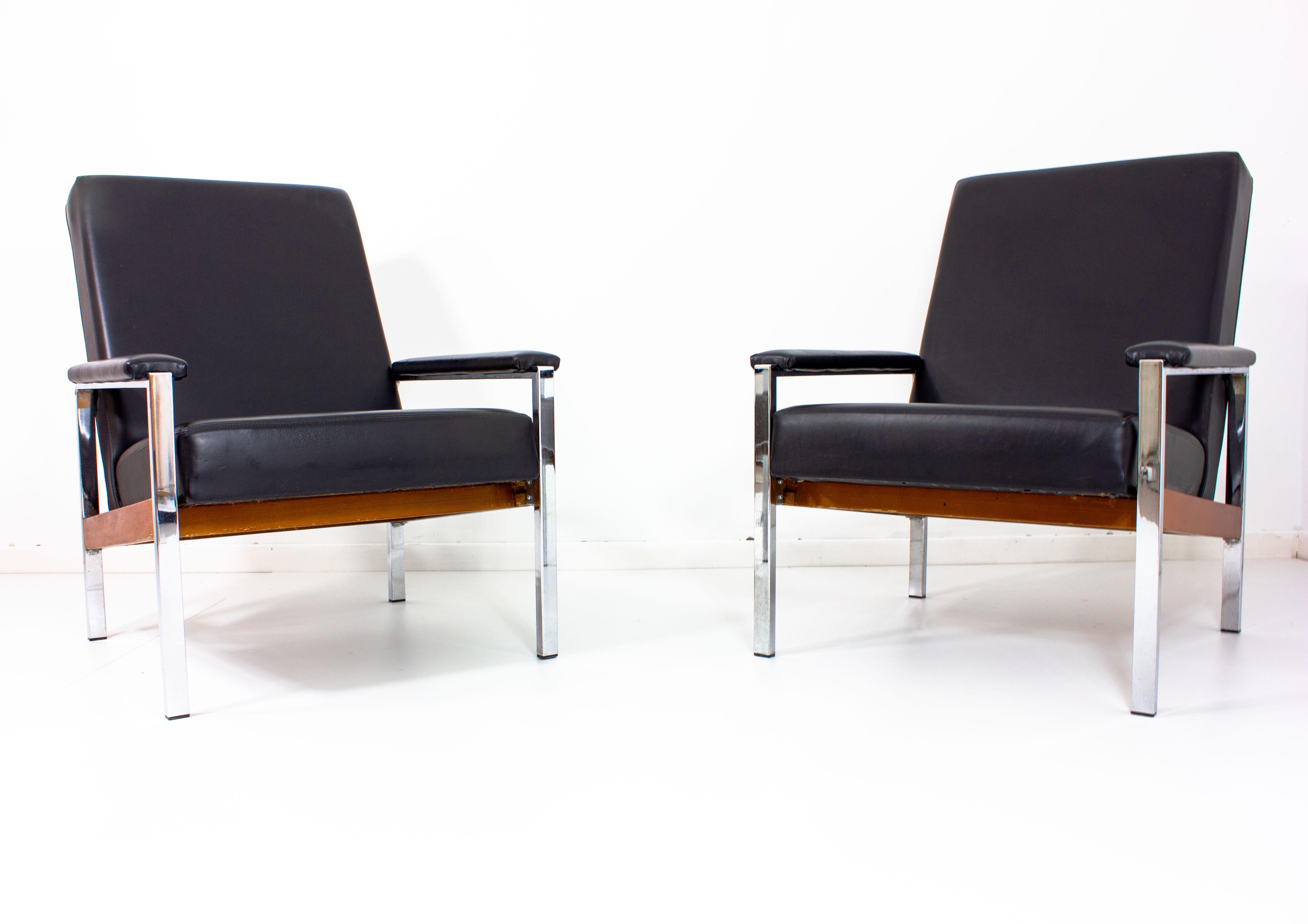 Mid-Century Modern Pair of Black Leather Executive Chairs, Belgium 1960s