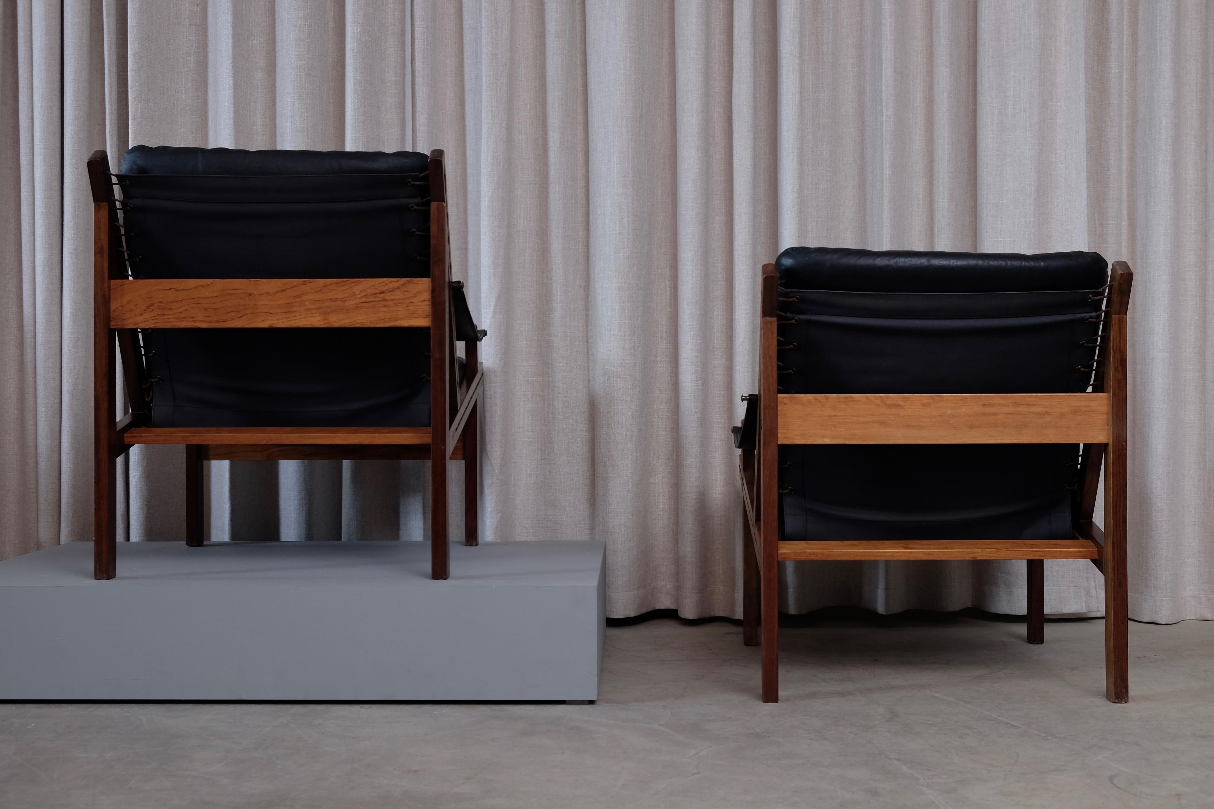 Pair of Black Leather Hunter Easy Chairs by Torbjørn Afdal, 1960s 3