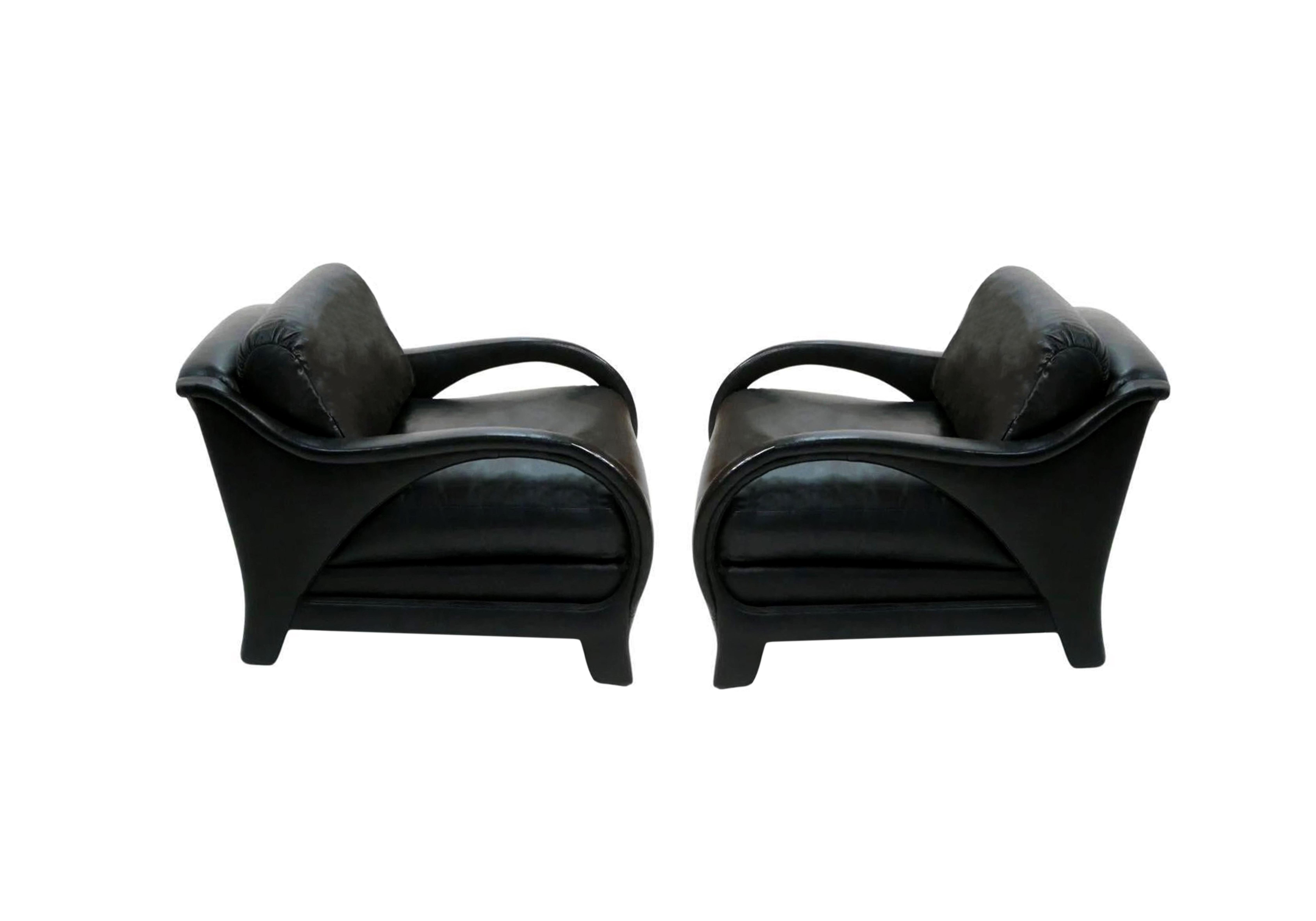Beeinflusst vom klassischen Art-Déco-Stil, selten zu sehen oder angeboten werden die Tycoon-Stühle, die von einem der weltweit führenden Innenarchitekten Jay Spectre entworfen wurden. Die Jay Spectre Collection, eine 60-teilige Möbelkollektion,