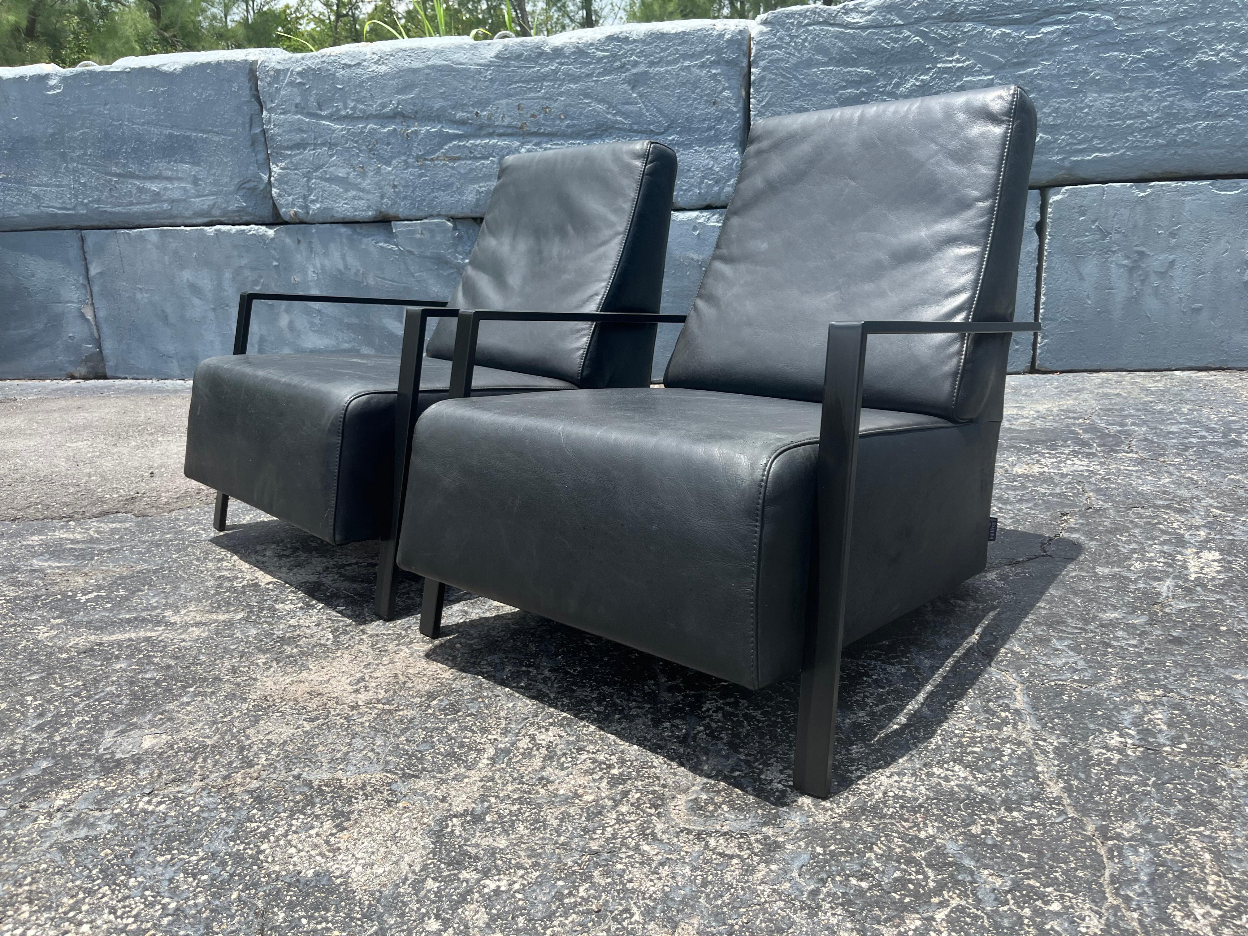 Pareja de sillones de cuero negro de Bullfrog Alemania, Kurt Beier en Bueno estado para la venta en Miami, FL