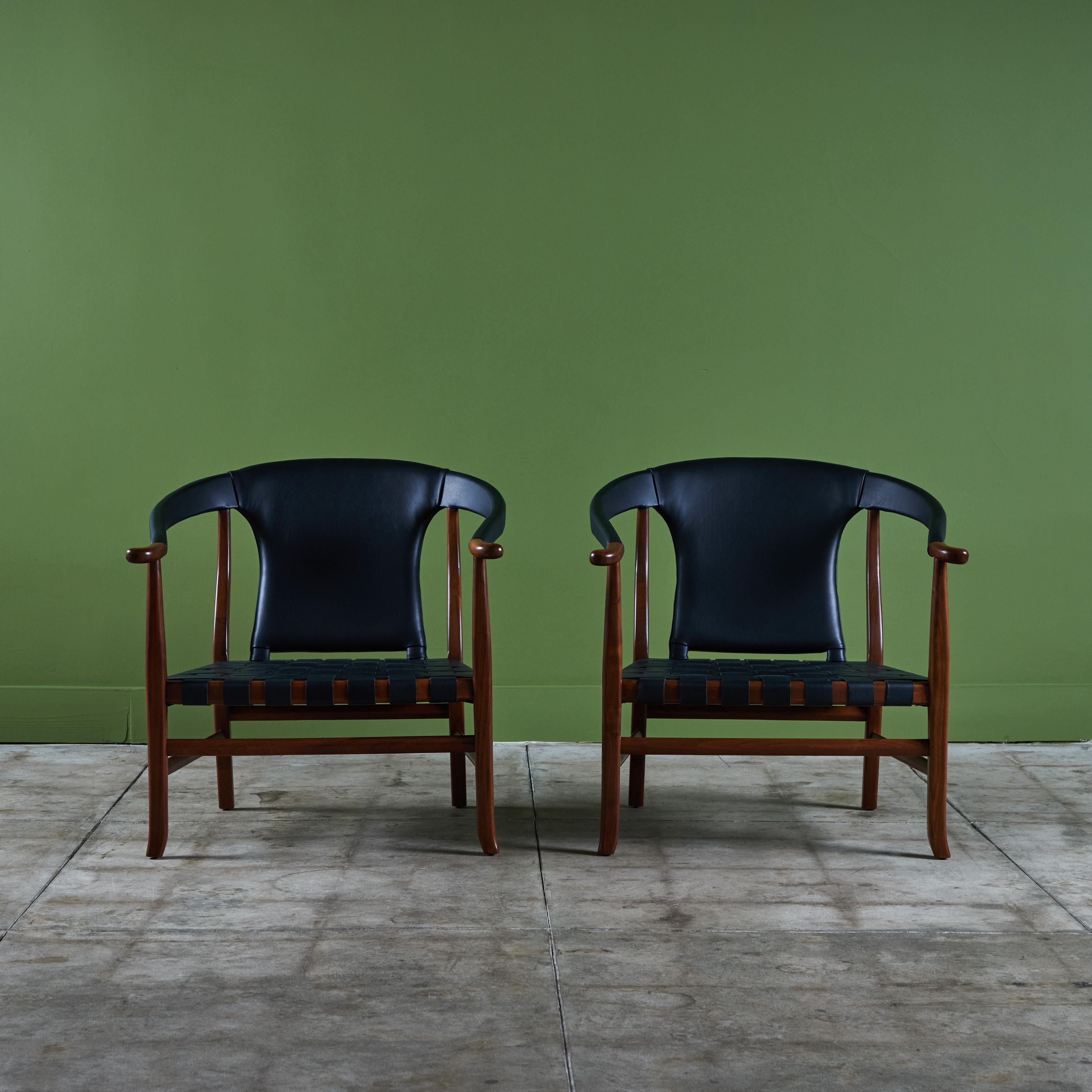 Mid-Century Modern Paire de chaises longues en cuir noir pour Glenn of California en vente