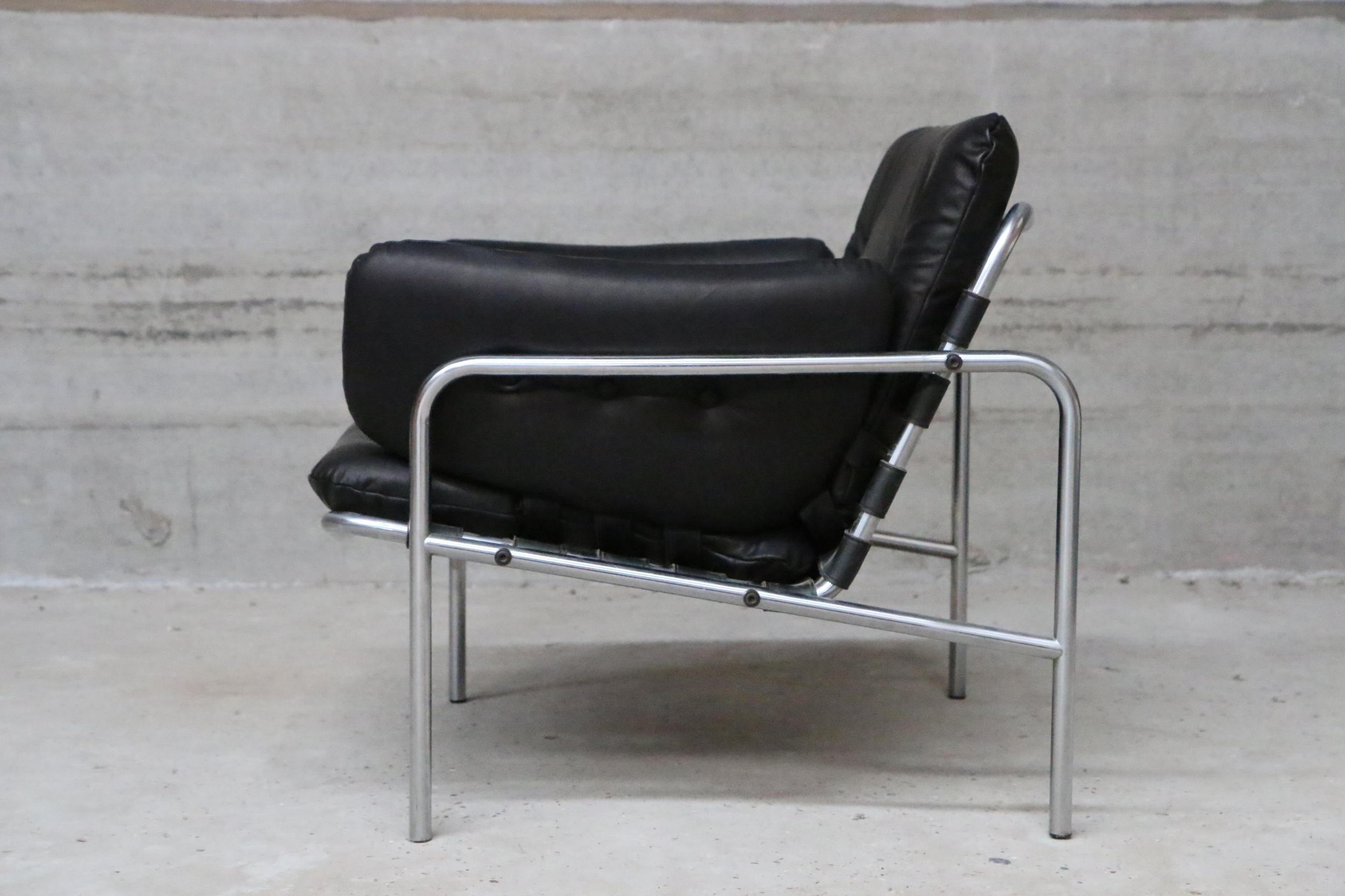 Pair of Black Leather Martin Visser Osaka Lounge Chairs, 1970s In Good Condition For Sale In Ostend, BE