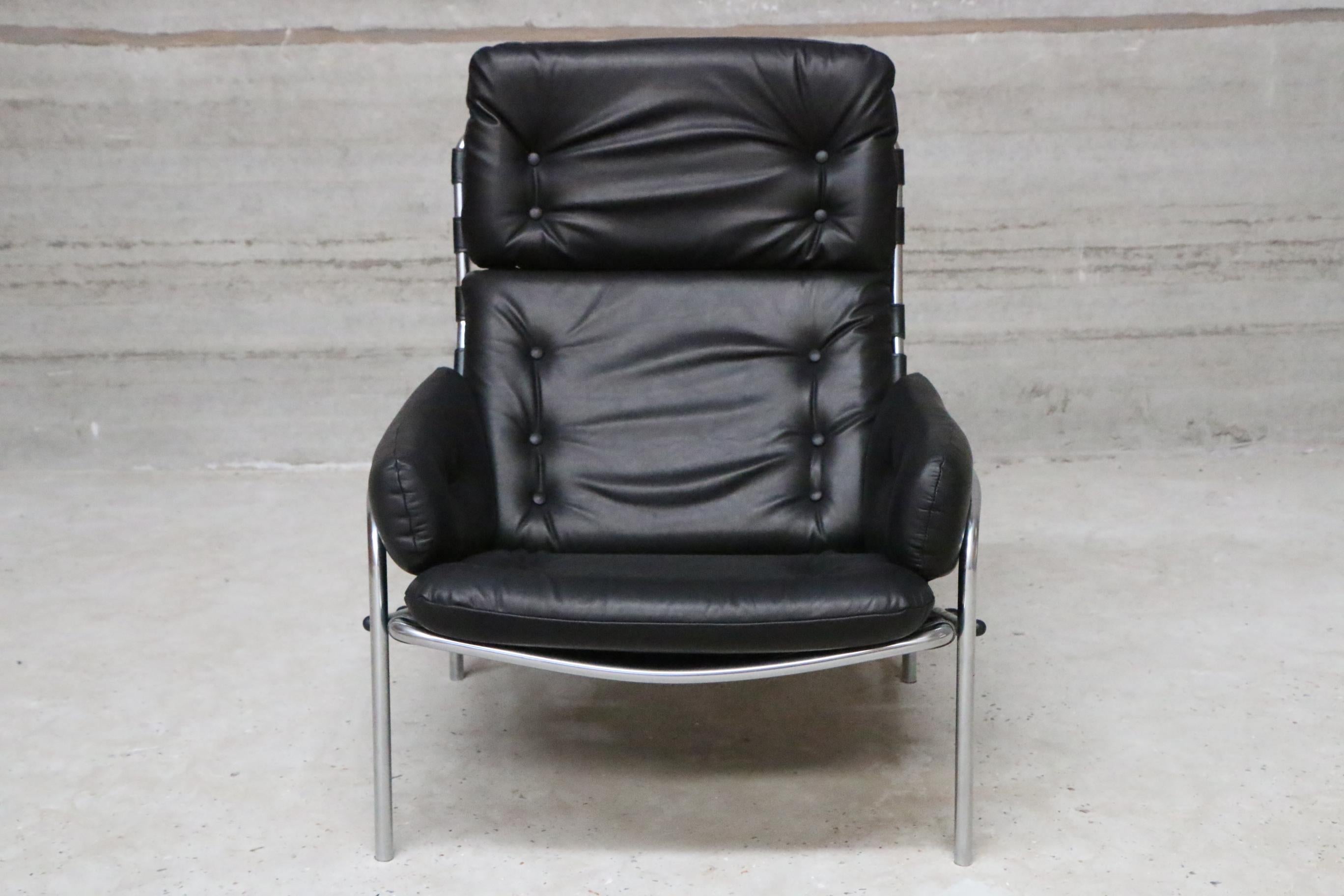 Pair of Black Leather Martin Visser Osaka Lounge Chairs, 1970s For Sale 1
