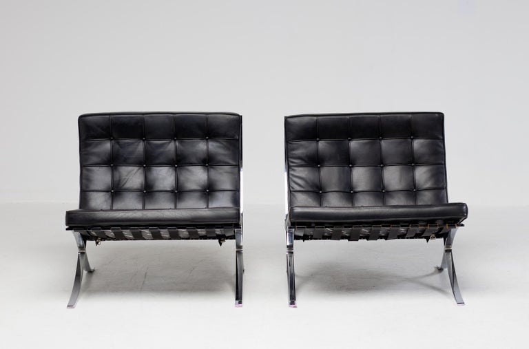 Pair of Black Leather Mies van der Rohe for Knoll Barcelona Chairs For Sale 1