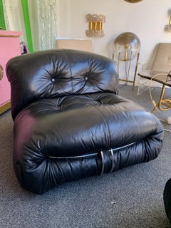 Pair of Black Leather Soriana Scarpa Cassina Lounge Chairs, Italy, 1970s