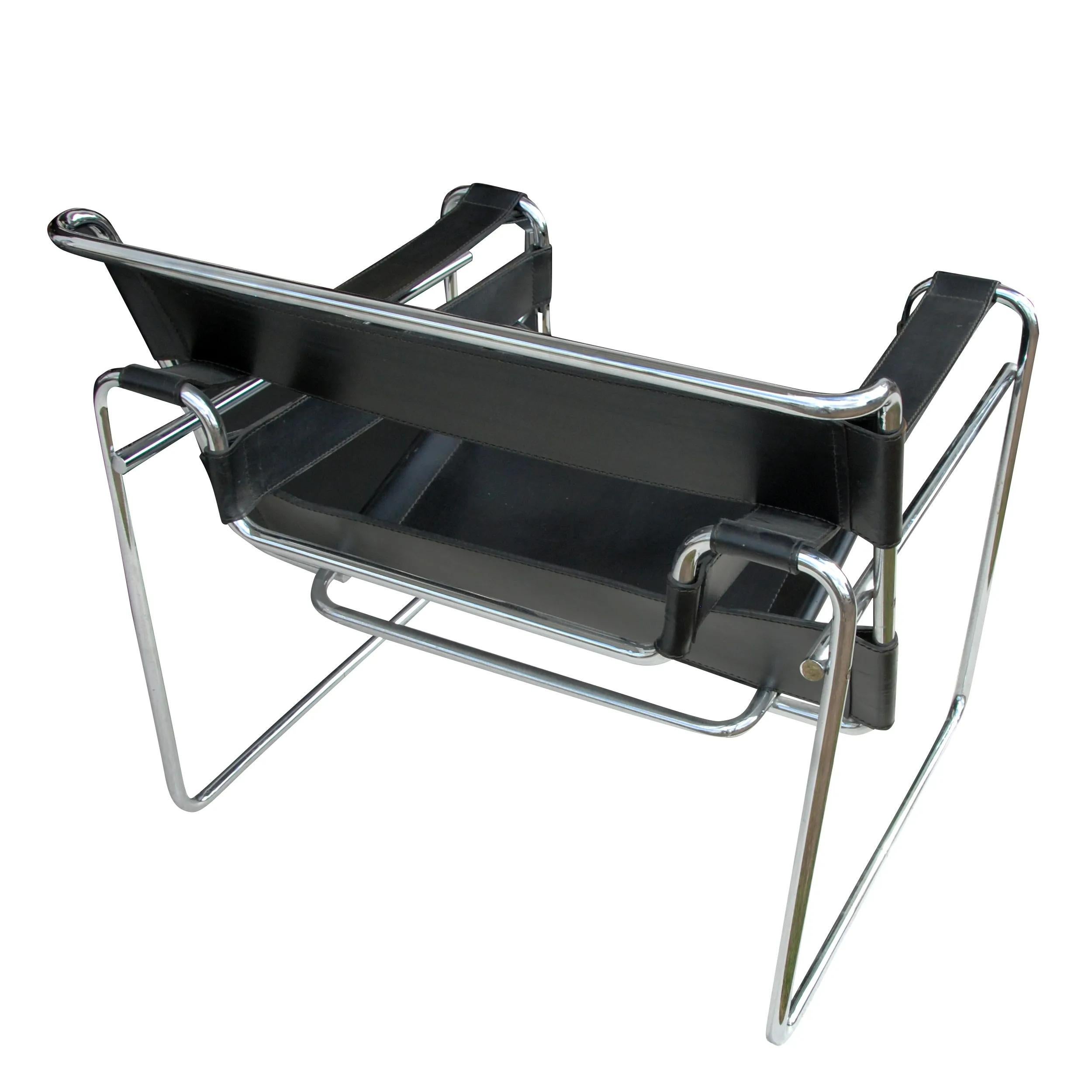 Pair of Black Leather Wassily Chairs by Marcel Breuer 1