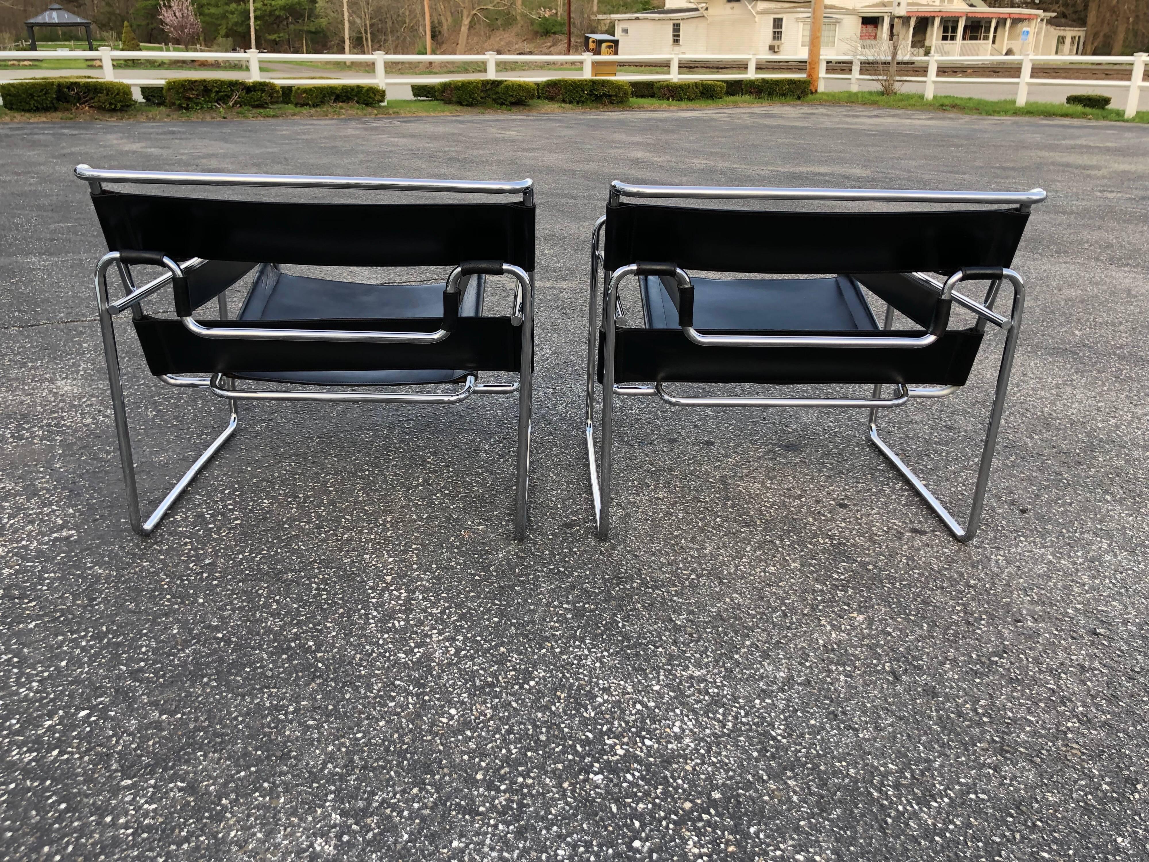 Late 20th Century Pair of Black Leather Wassily Chairs