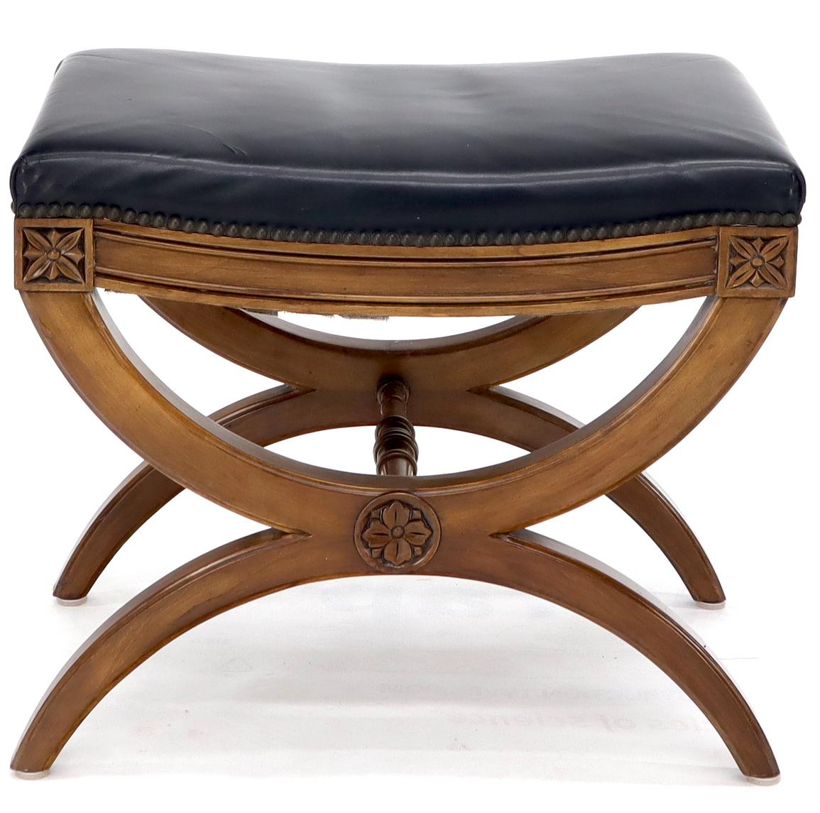 foot stools and ottomans