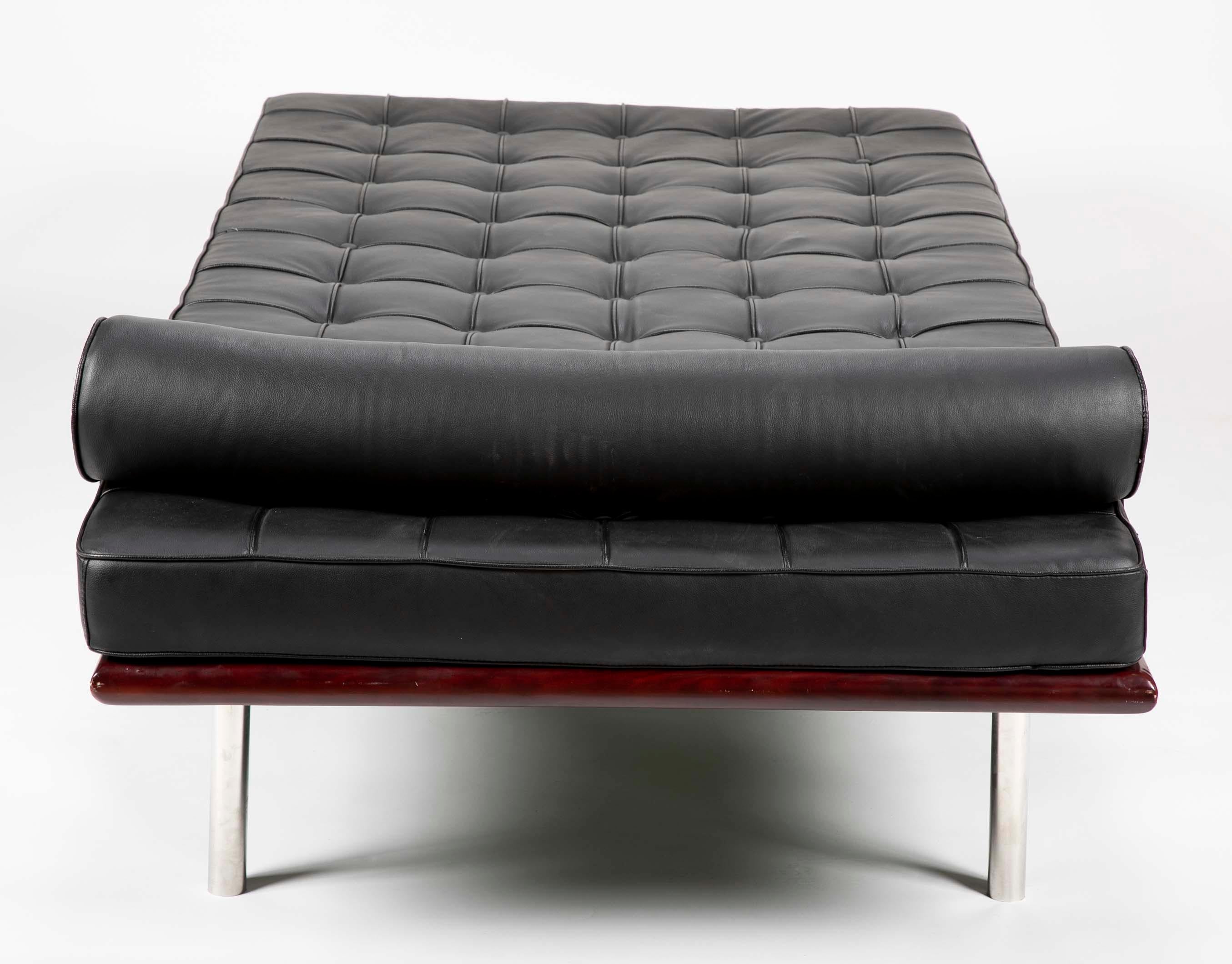 Black Leatherette Chaise Lounge in the Manner of Mies van der Rohe 3